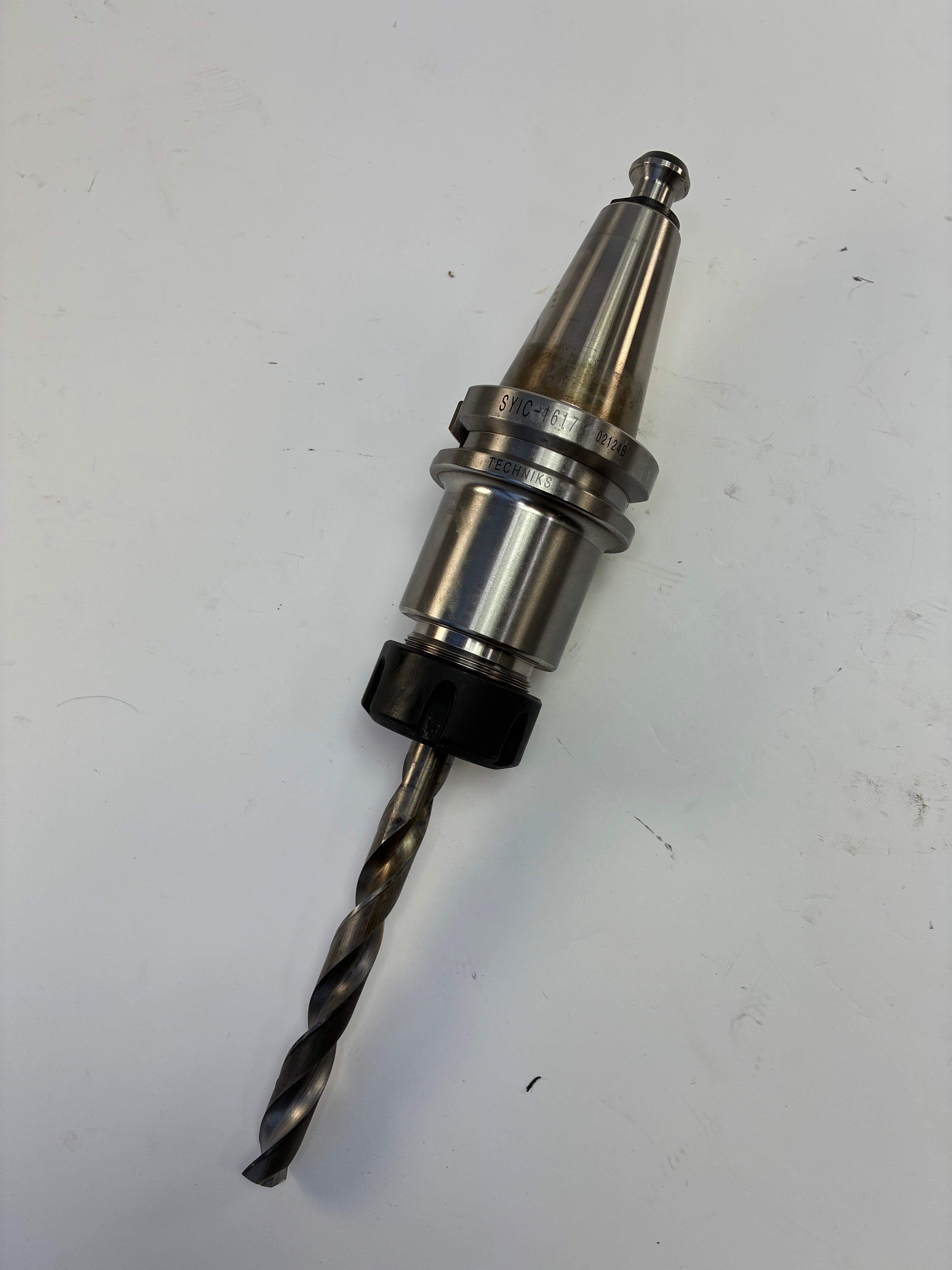 Techniks SYIC 16179 BT40 ER32 Collet Chuck – 100mm Projection – Cutter Included