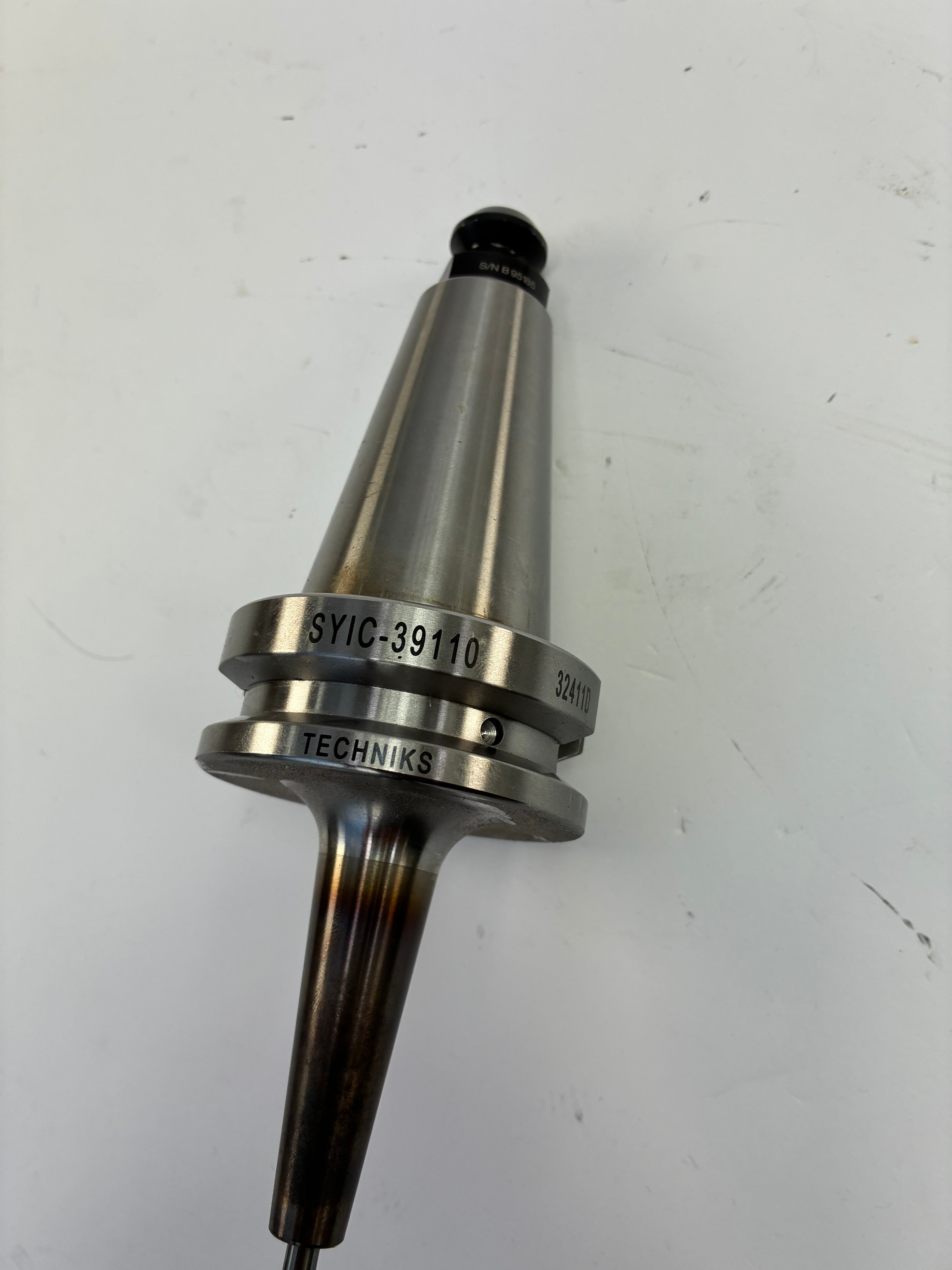 Techniks SYIC 39110 BT40 3/16” Shrink-Fit Holder – 3.54” Projection with Cutter