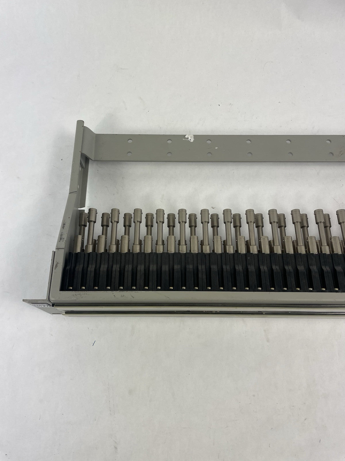 ADC PP1347379-MVJ-BK Midsize Normalled HD Video Patchbay 2x32 (64 ports) GRAY