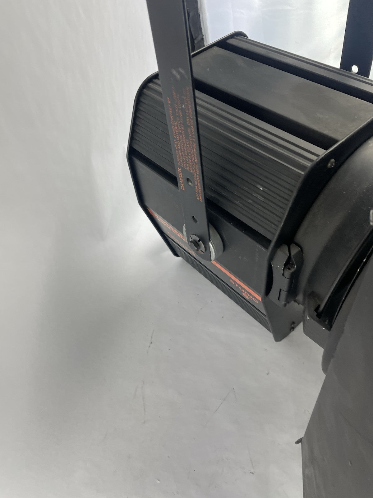 Fresnel Strand Fresnelite 8" 2kw SpotLight w Barndoors
