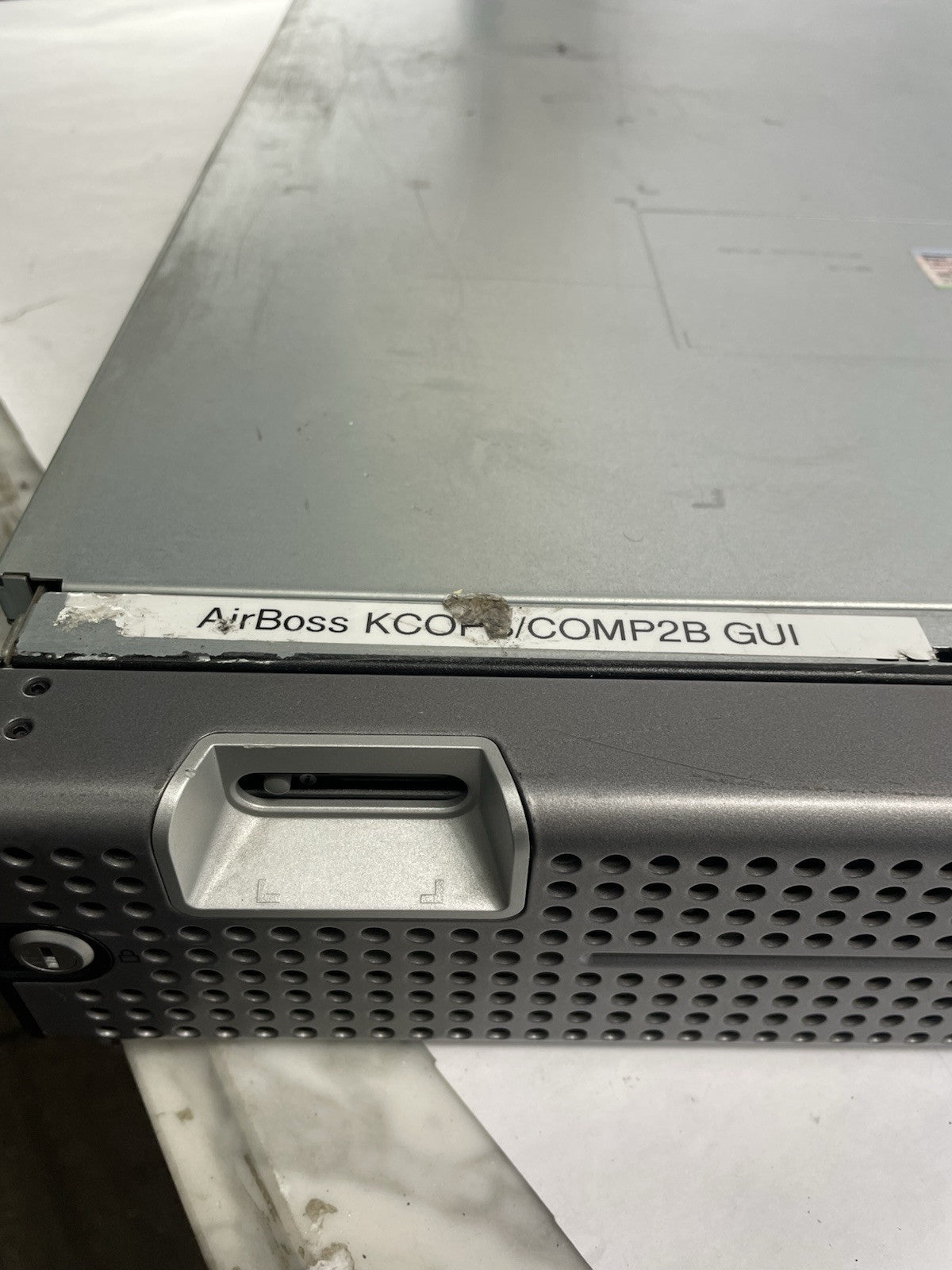 DELL POWEREDGE 2950 Xeon E5405 2.00ghz QUAD Core 1GB RAM - 2 x SATA 80GB HDD