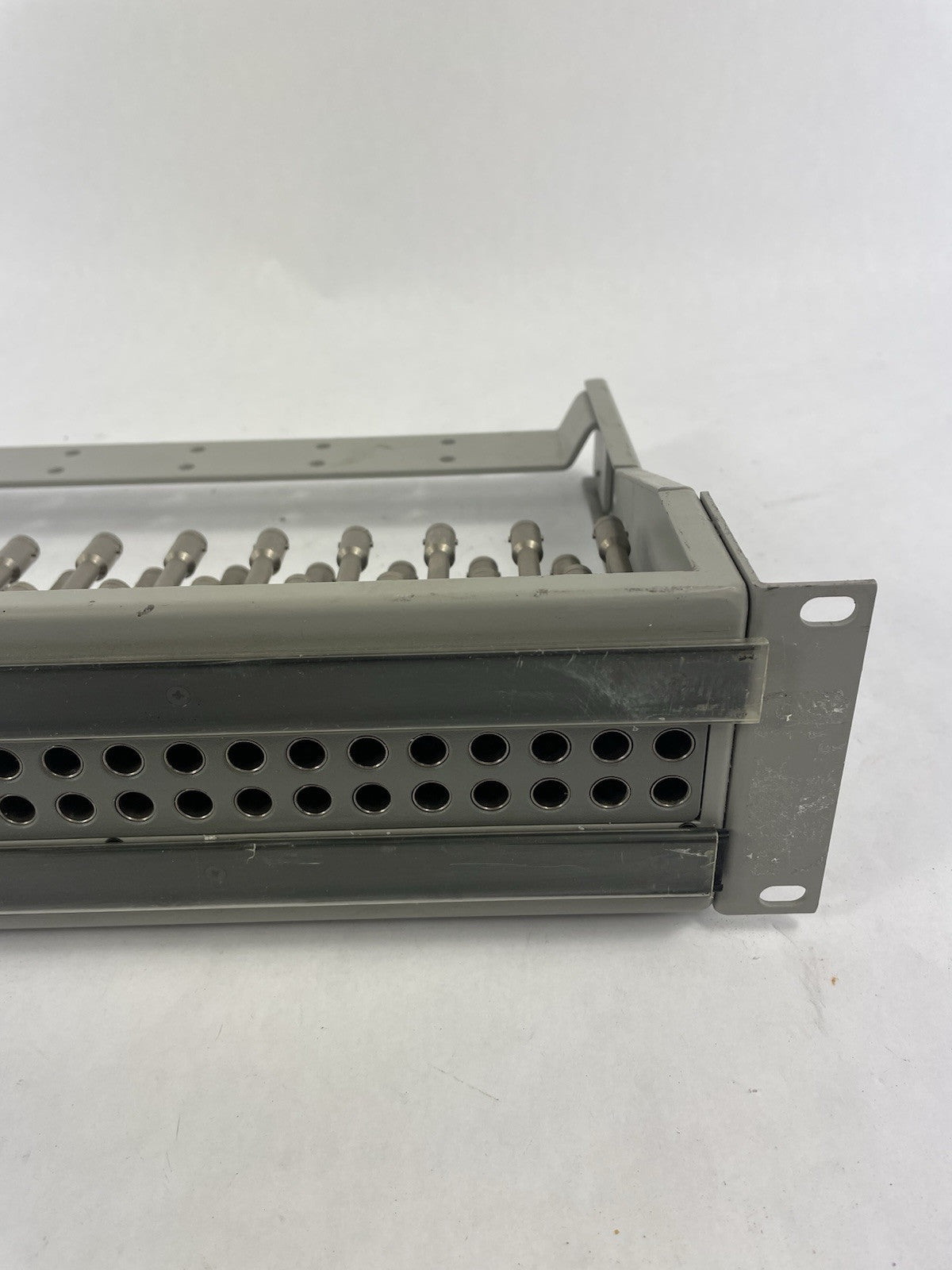 ADC PP1347379-MVJ-BK Midsize Normalled HD Video Patchbay 2x32 (64 ports) GRAY