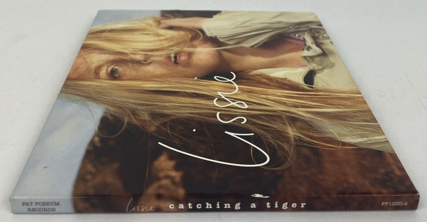 Catching a Tiger [Digipak] by Lissie (Digital Audio CD, Aug-2010, Fat Possum) F