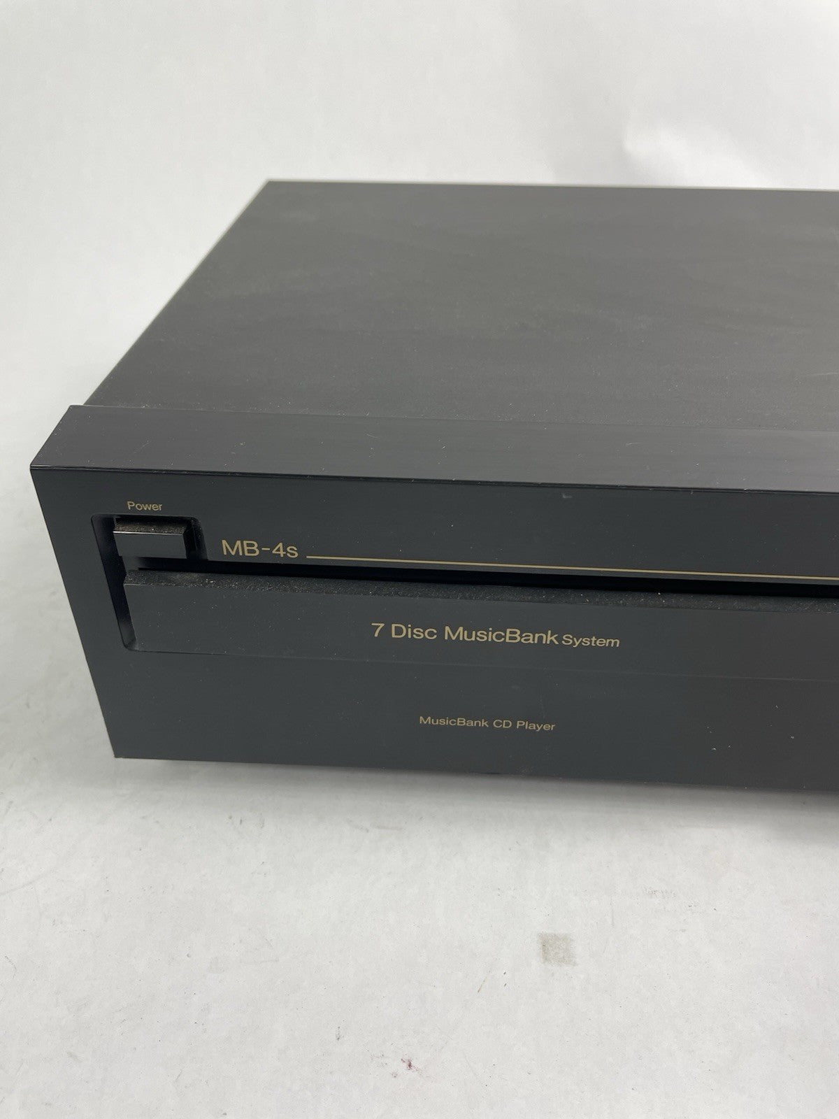 Nakamichi MB-4s MusicBank CD Player