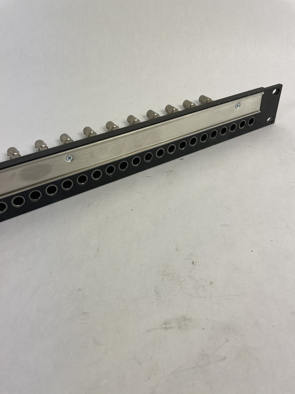 Bittree B32S-1MWTHD PATCHBAY MEDIUM DENSITY MINI-WECO (MIDSIZE) 1X32 1 RU