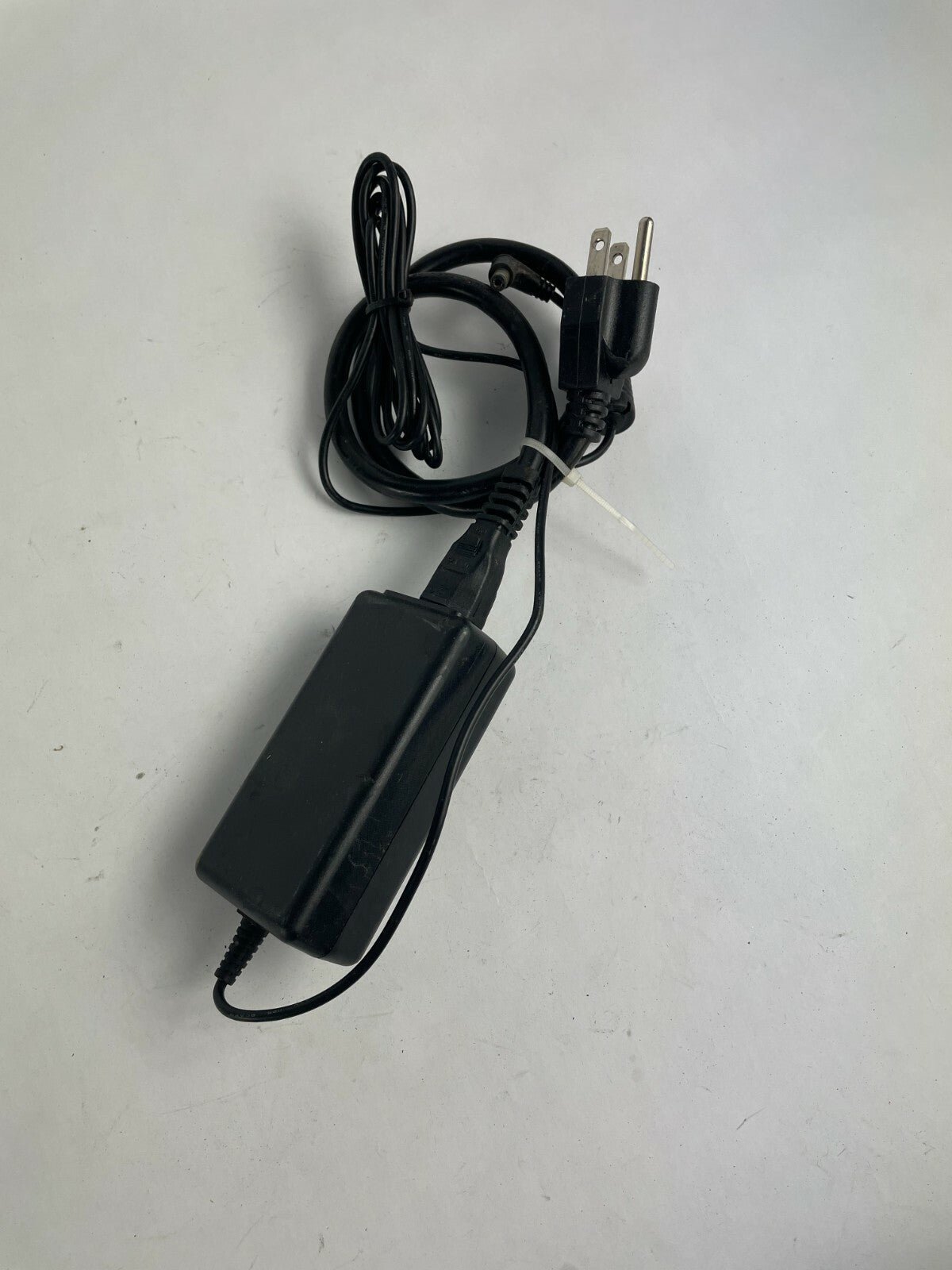 Genuine ATS024-P120 Ac Adapter Output 12 V 2A 24W Power Supply Adapter A95