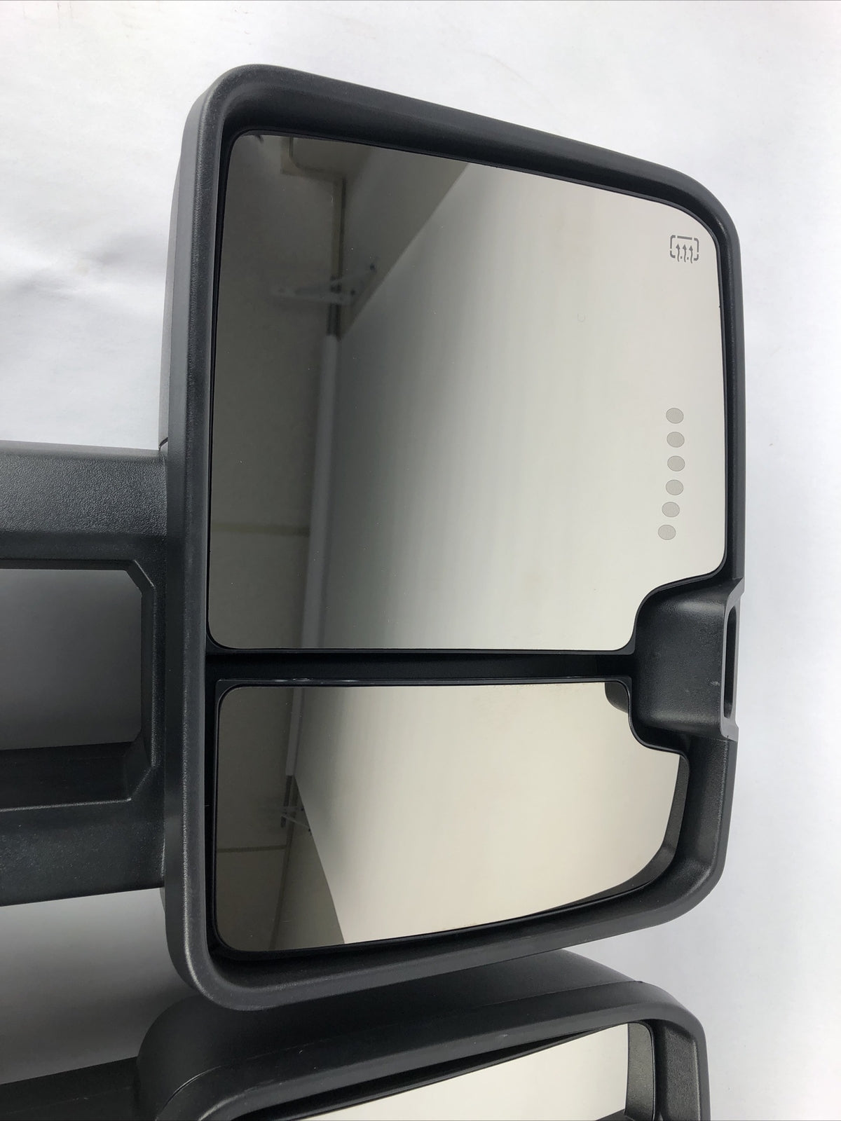 Heated power tow mirror with turn signal Ford F250 Super Duty 1999-2007