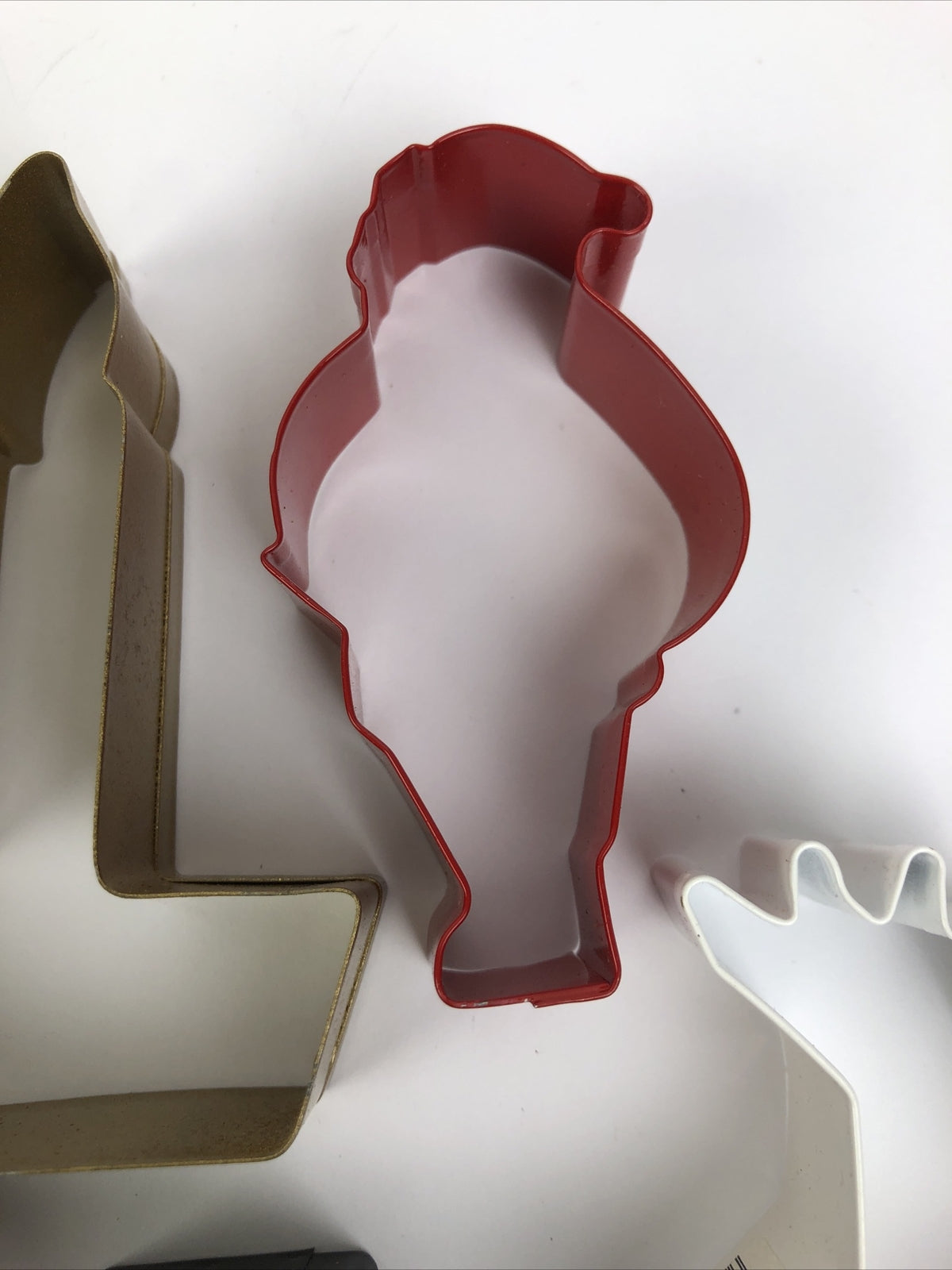 NOS Tin Aluminum Cookie Cutters Red White Handles Christmas 3” 4.5” set of 6