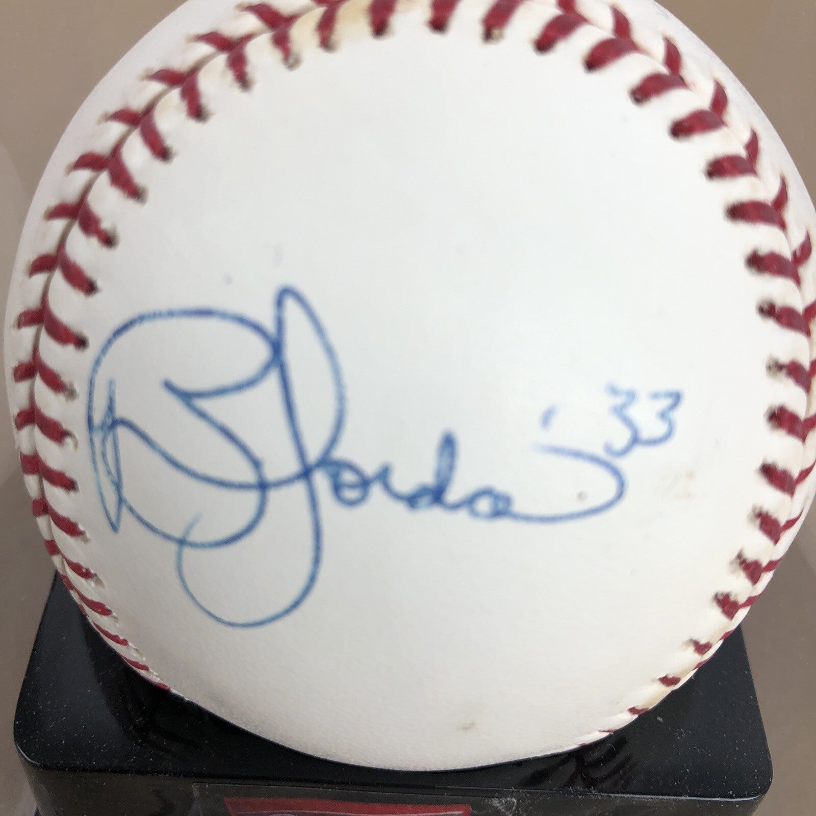 Brian Jordan #33 Los Angeles Dodgers signed Official Rawlings MLB baseball with clear display cube