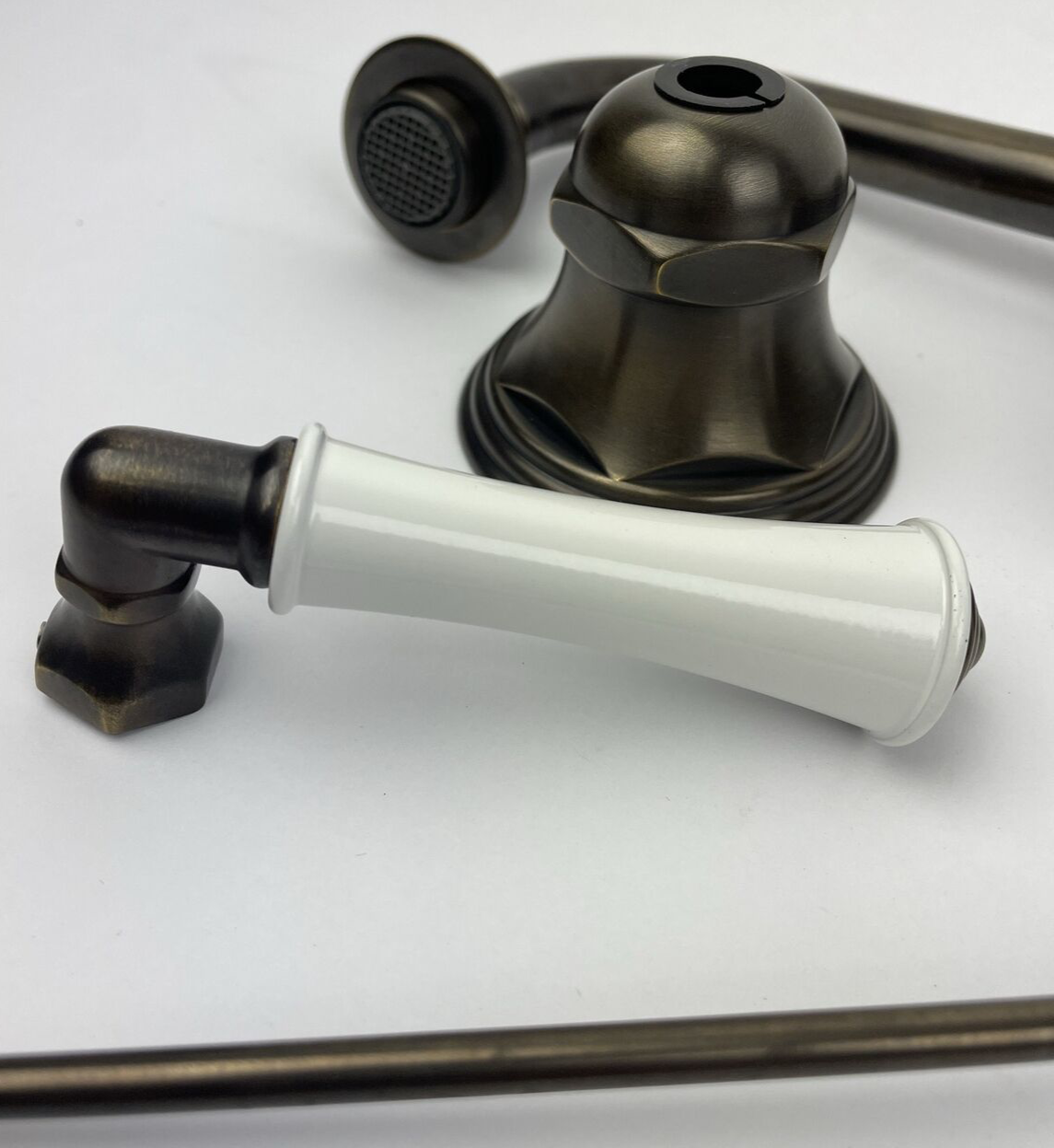 Rubinet Faucet Co. Widespread Lavatory Faucet Set with Drain 1ARBRVLTBWH Bronze