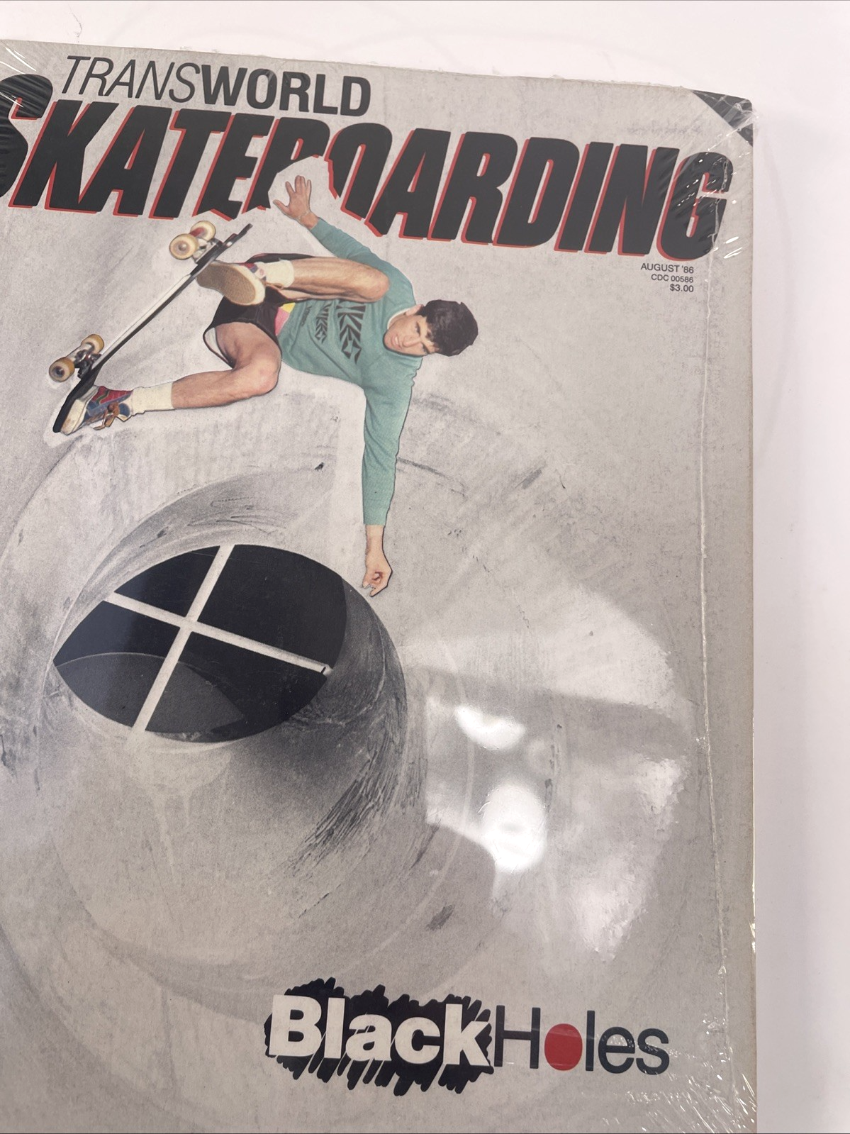 August 1986 - TRANSWORLD SKATEBOARDING MAGAZINE EDDIE REATAGUI * CHRIS WHITE