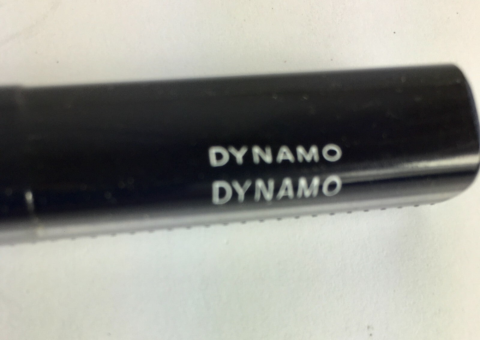 Avon Glazewear Dazzlers Liquid Lip Color Dynamo B1