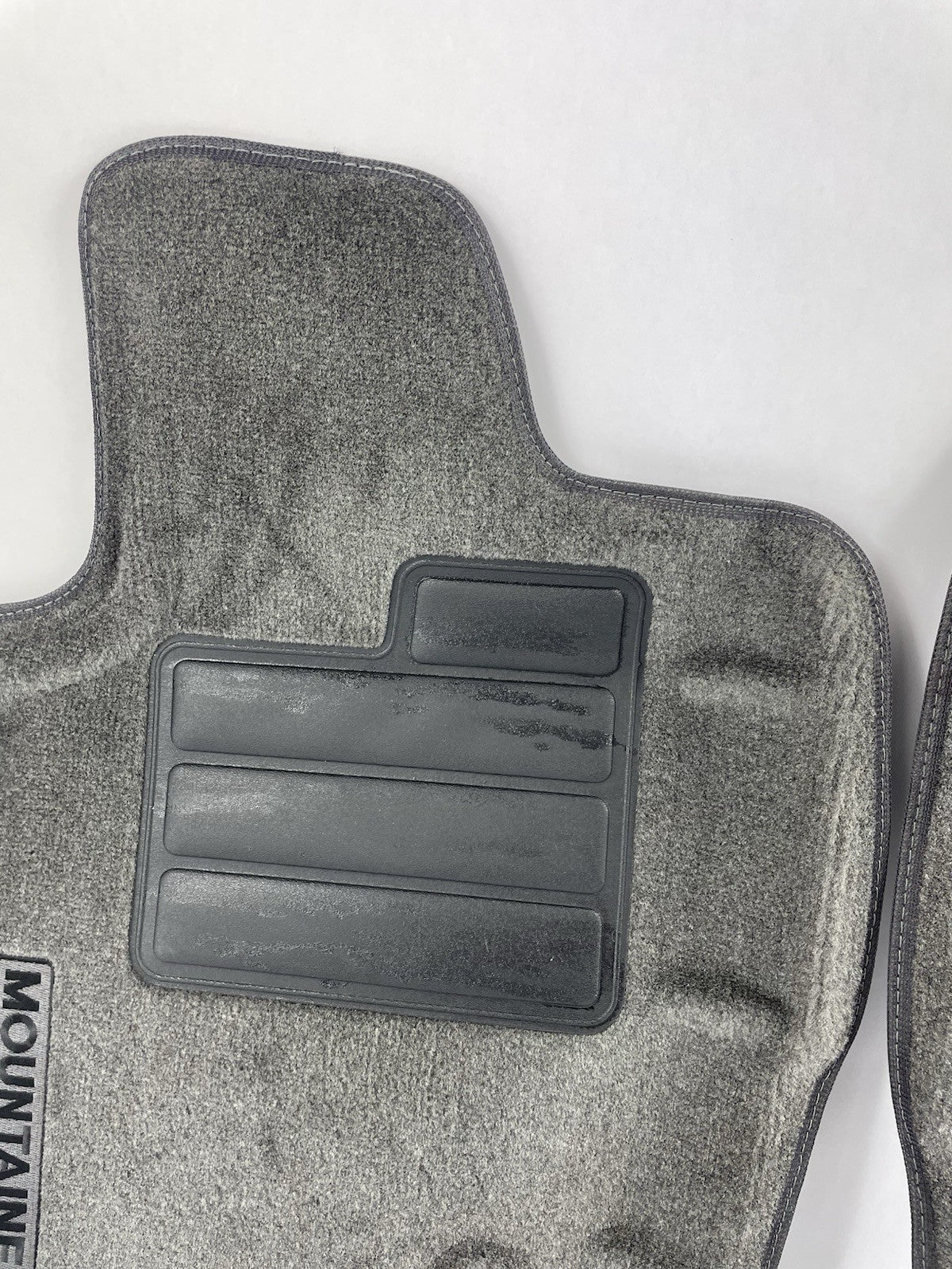 Mercury Mountaineer front floor mats charcoal 2002-2005