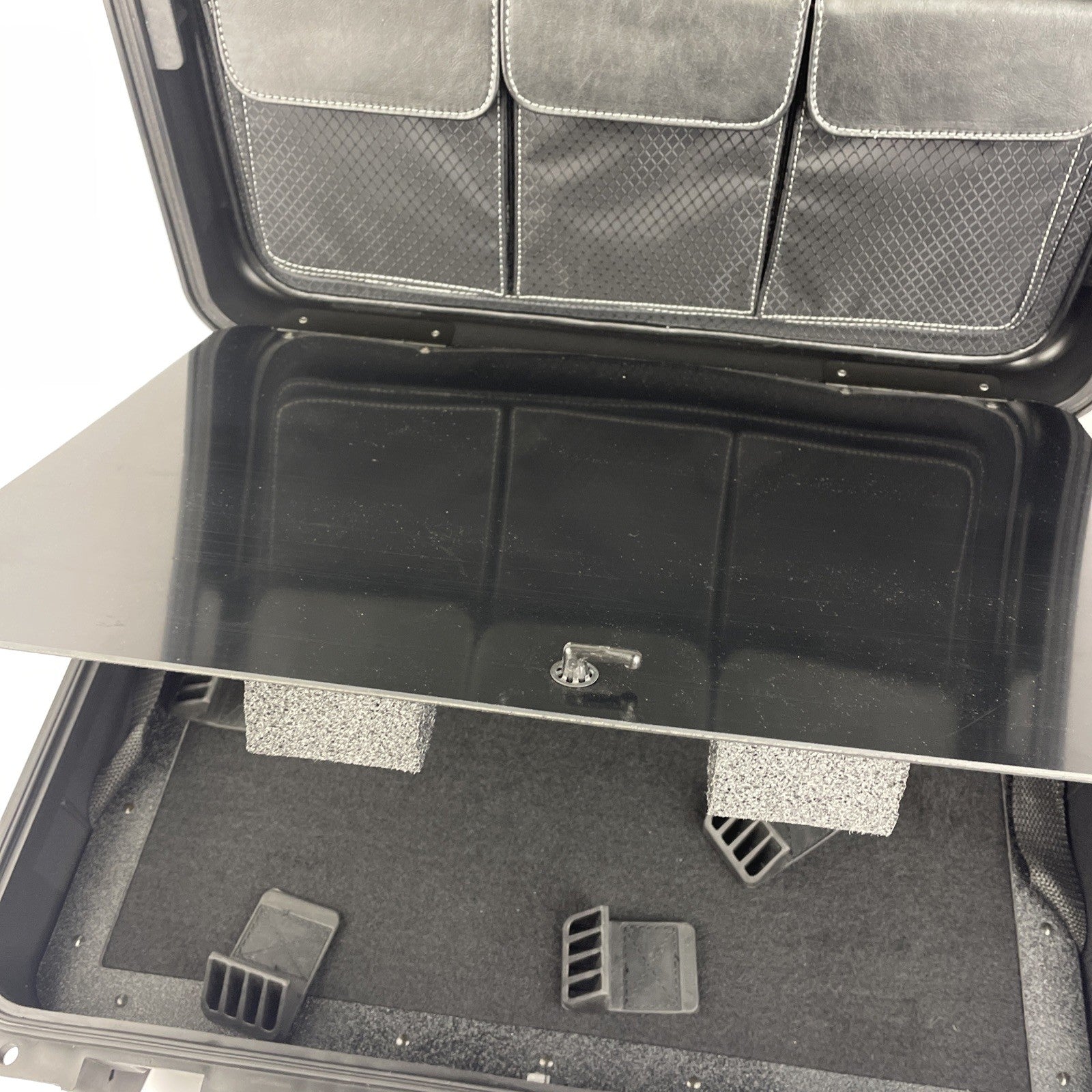 SKB Cases TSA 002 iSeries Waterproof Hard Case IP87 Rated Rugged Black w Keys 1