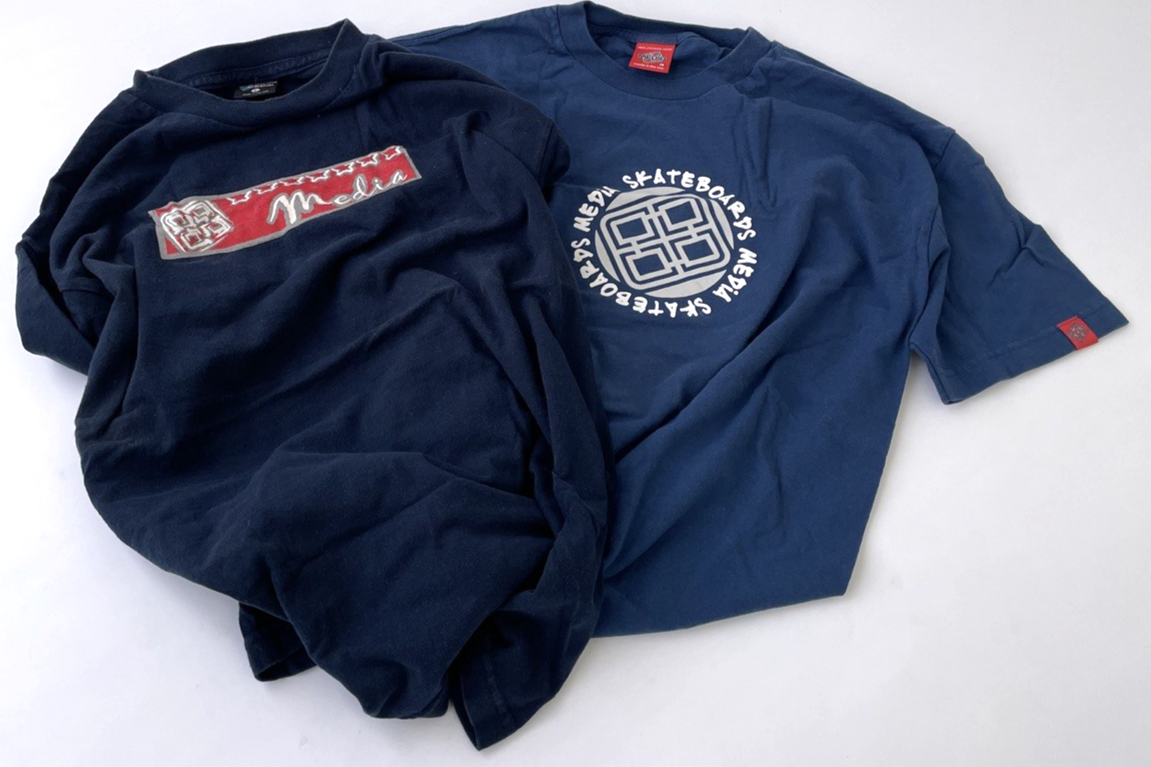 2 x VTG 00s Media Skateboards Logo Y2K Skater Sk8 Blue T Shirt Size Large  RARE