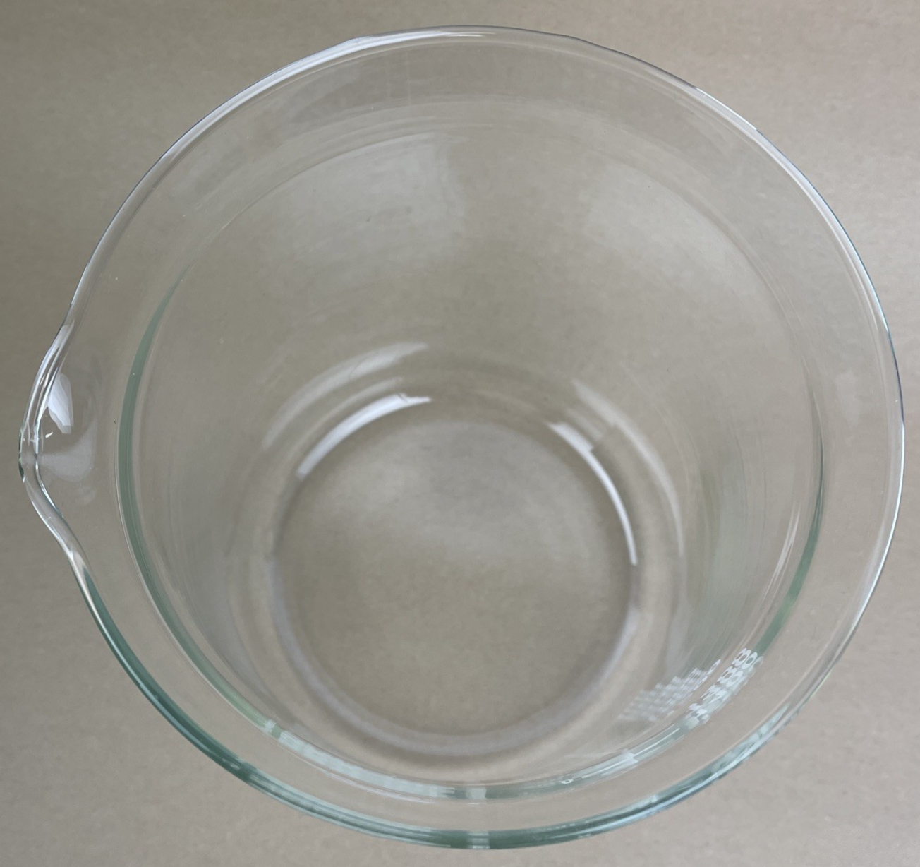Kimble Kimax Glass 1500 mL 1.5 L Low Graduated Griffin Beaker  Spout No. 14000