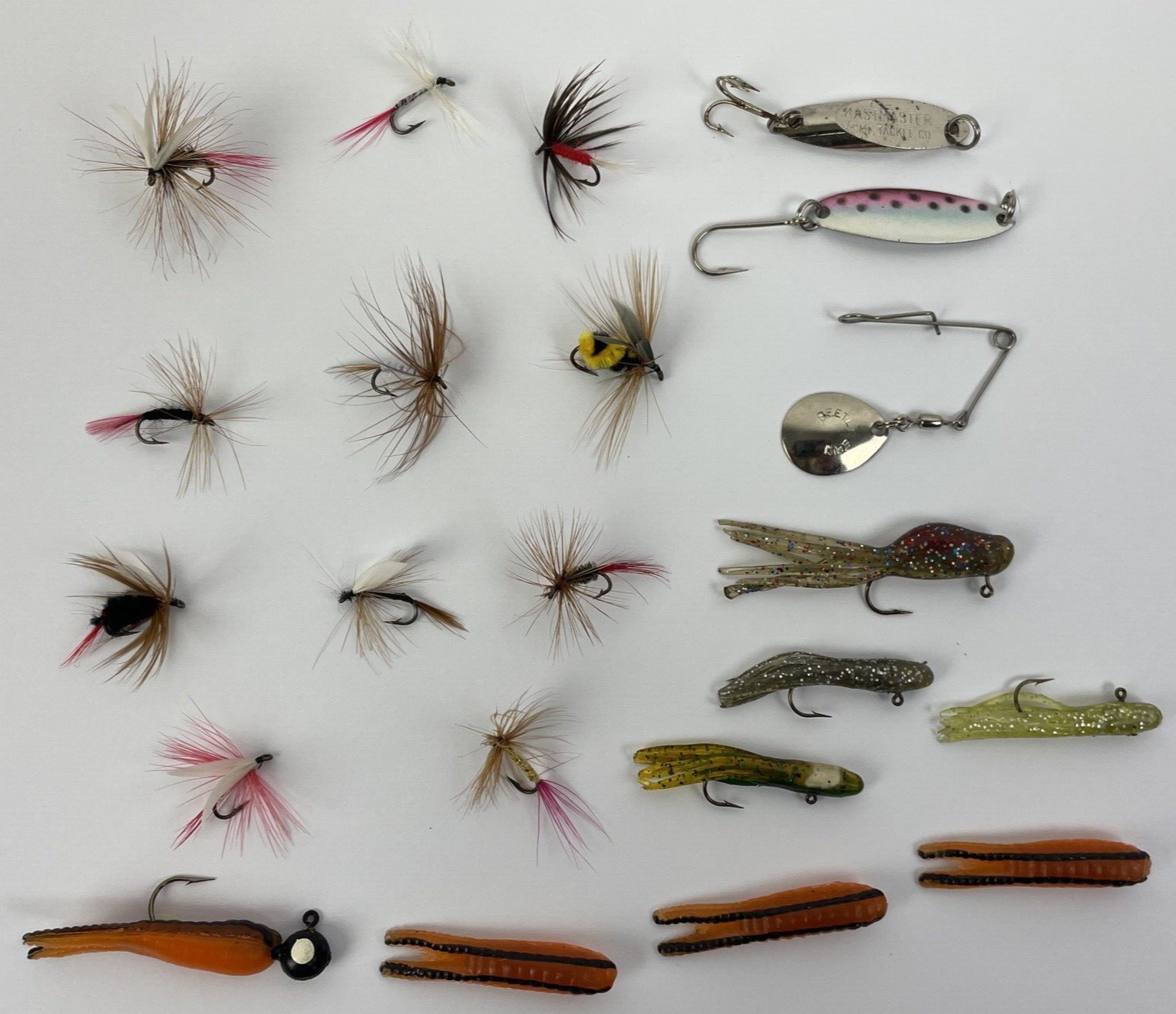 Lot of 19 Vintage Professionally Tied Fishing Flies & Lures Bee Fly Rod Bugs