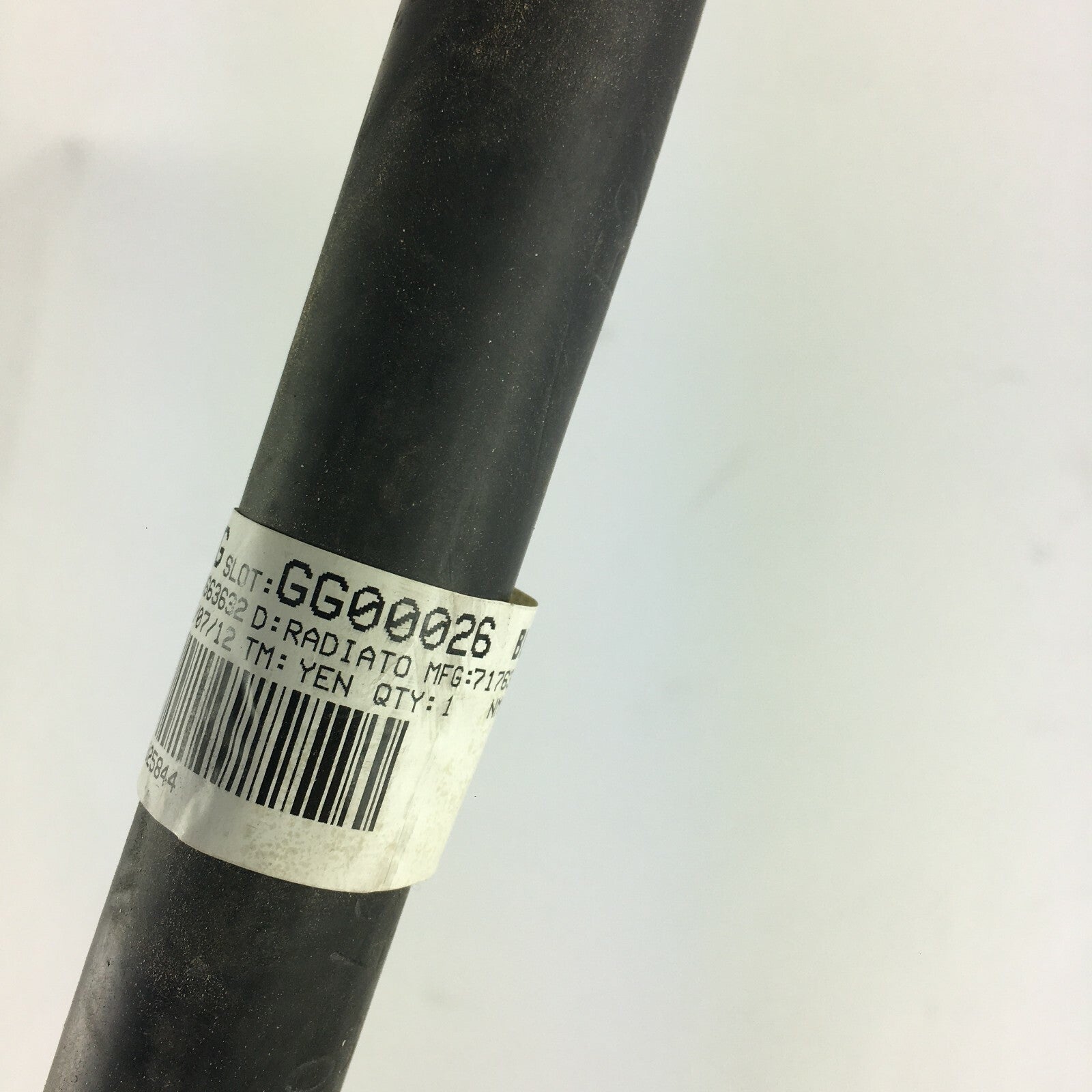 Dayco 71763 ECR curved radiator hose D code OEM replacement reinforced EPDM coolant hose for automotive engine cooling systems A13.