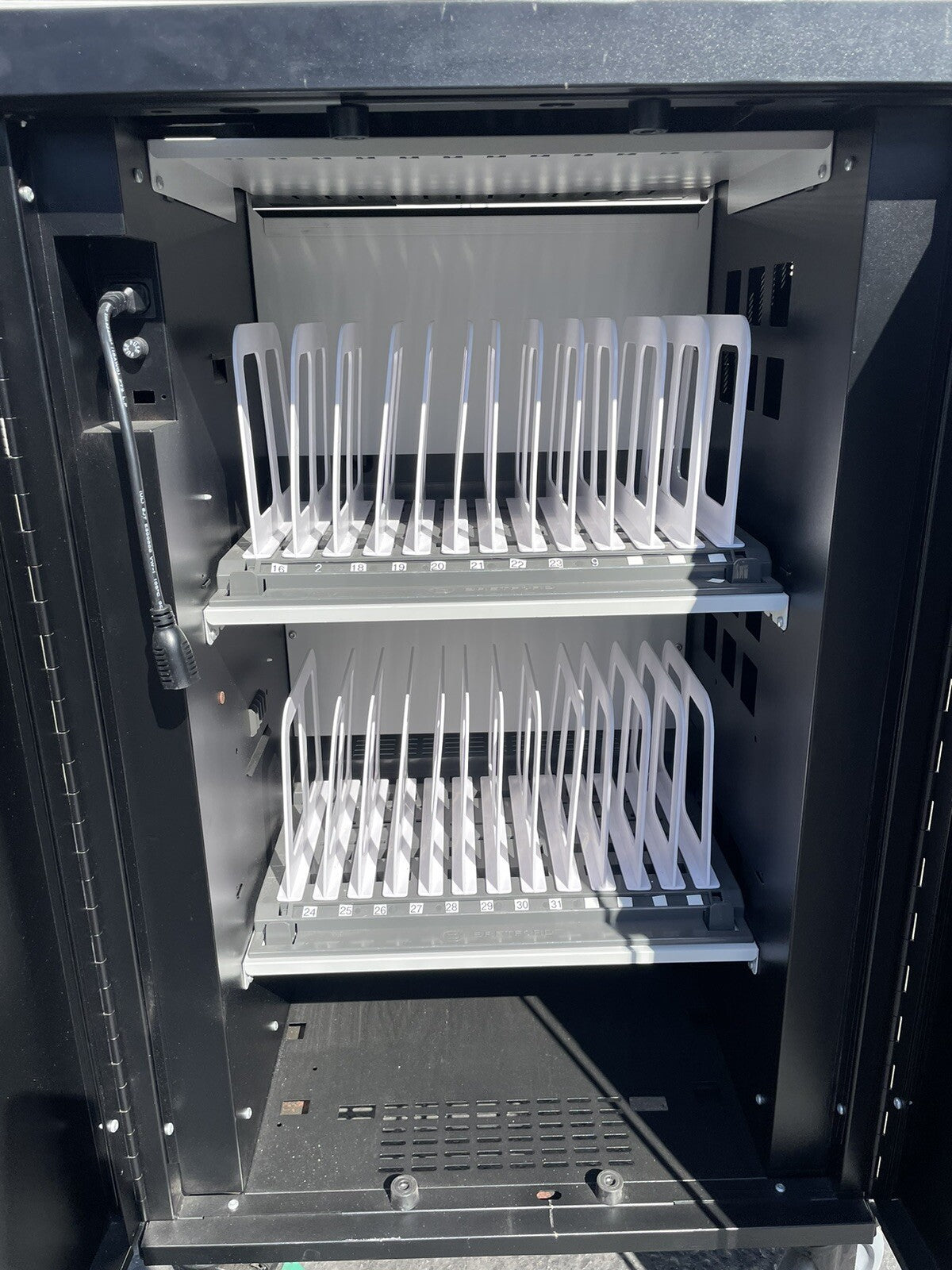 BretFord CoreX Charging Cart - cart