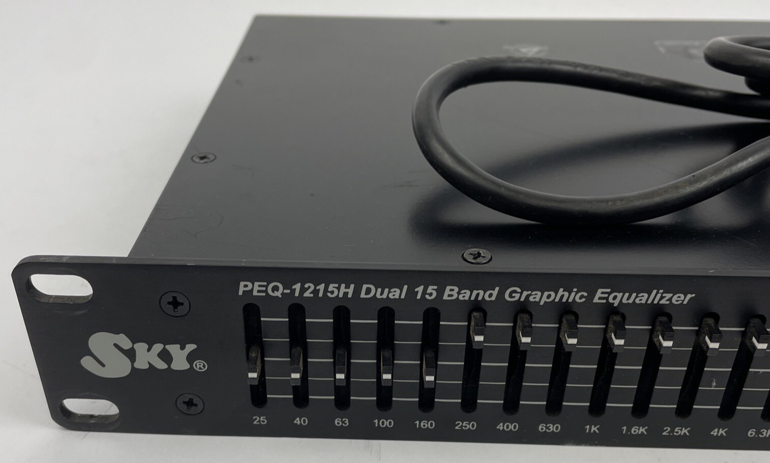 SKY Audio Dual 15 Band Graphic Equalizer PEQ-1215H 100mA 250V - VGC