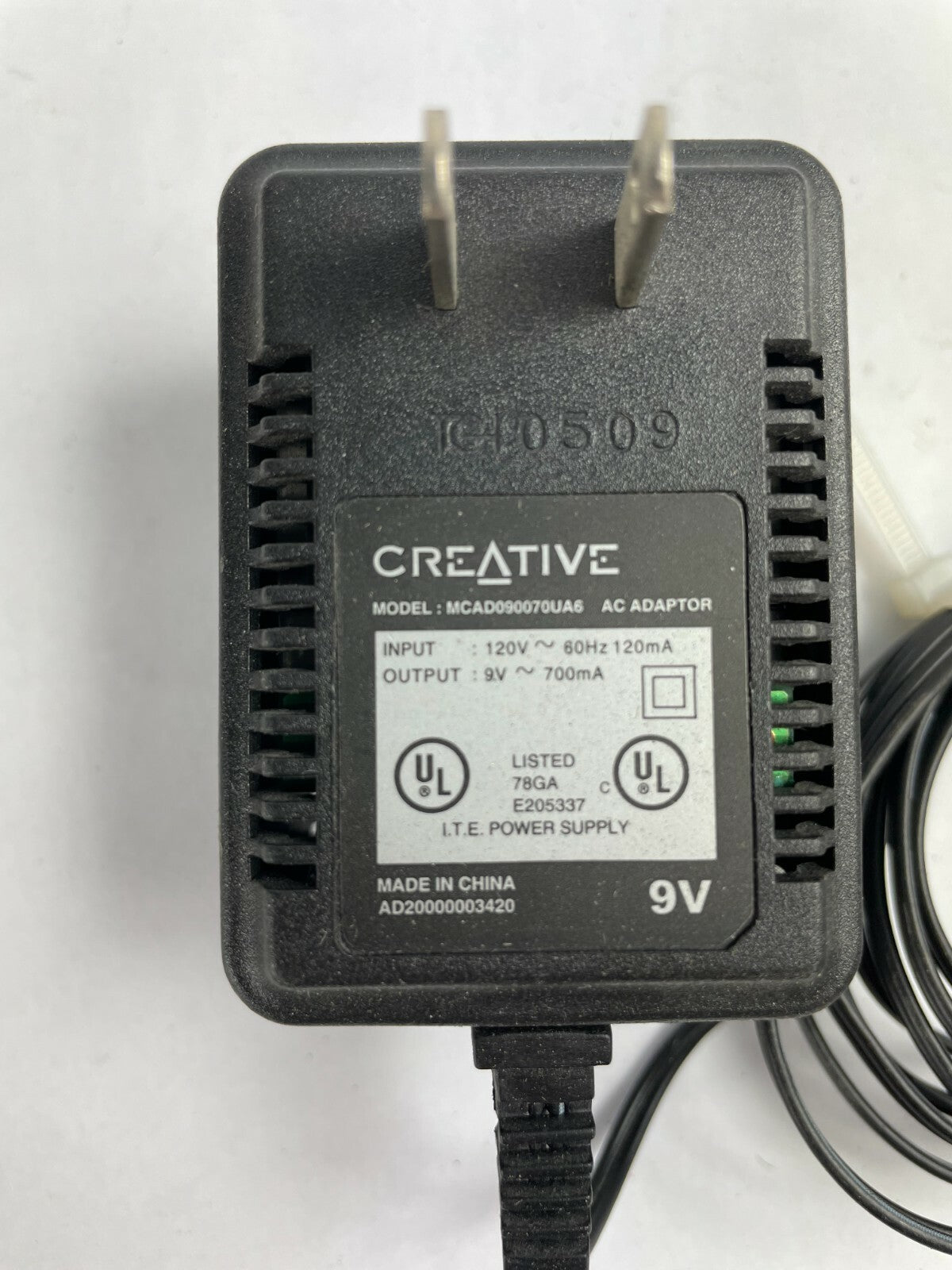 Genuine Creative MCAD090070UA6 AC Adapter OP 9 V 700mA Power Supply Adapter A40