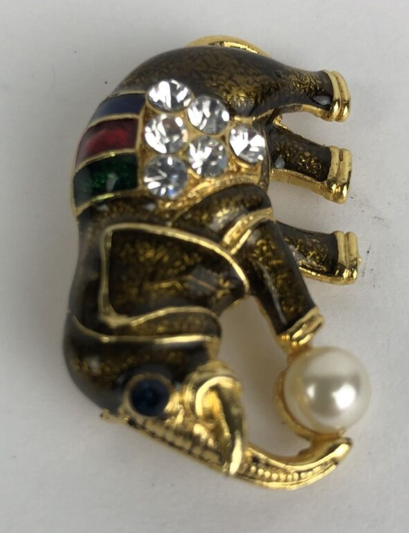 Vintage Beautiful Rhinestone Pearl Brooch Lapel Pin Elephant - LOOK