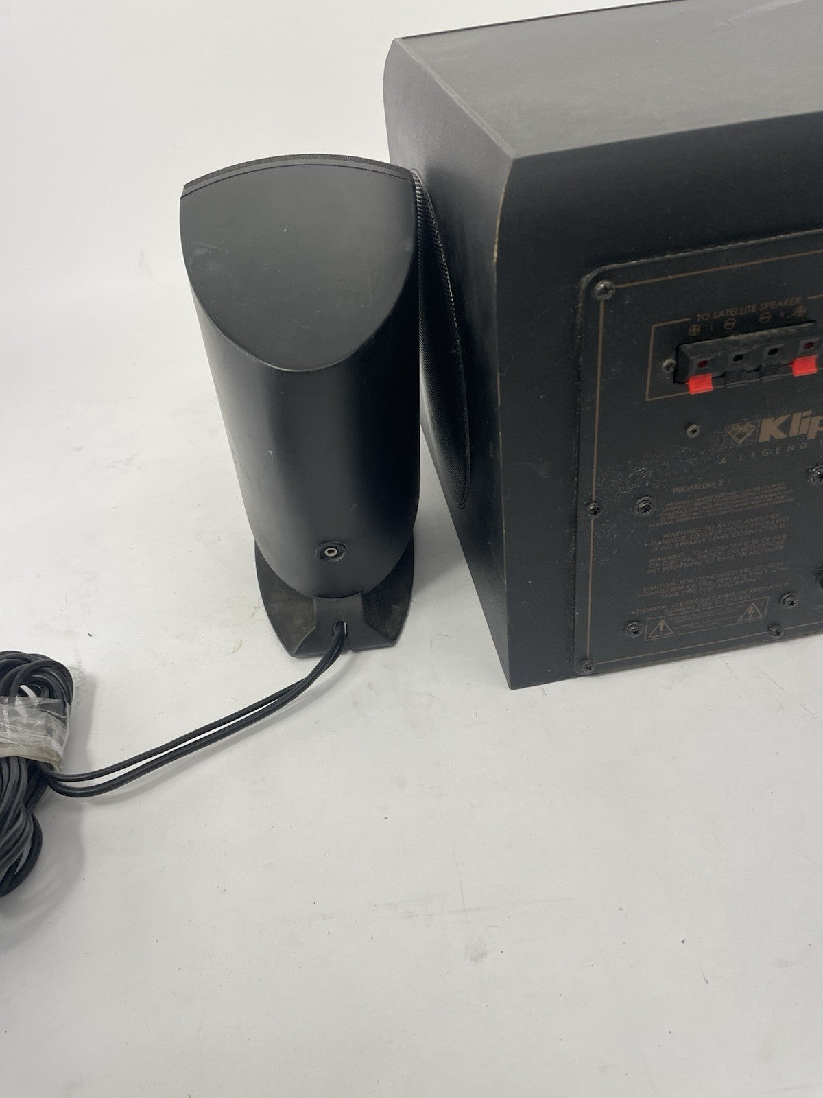 Klipsch ProMedia 2.1 THX – Multimedia Speakers with Subwoofer