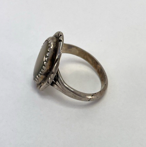 Navajo Native American Mother of Pearl 925 Sterling Silver Ring Size 5 Vintage