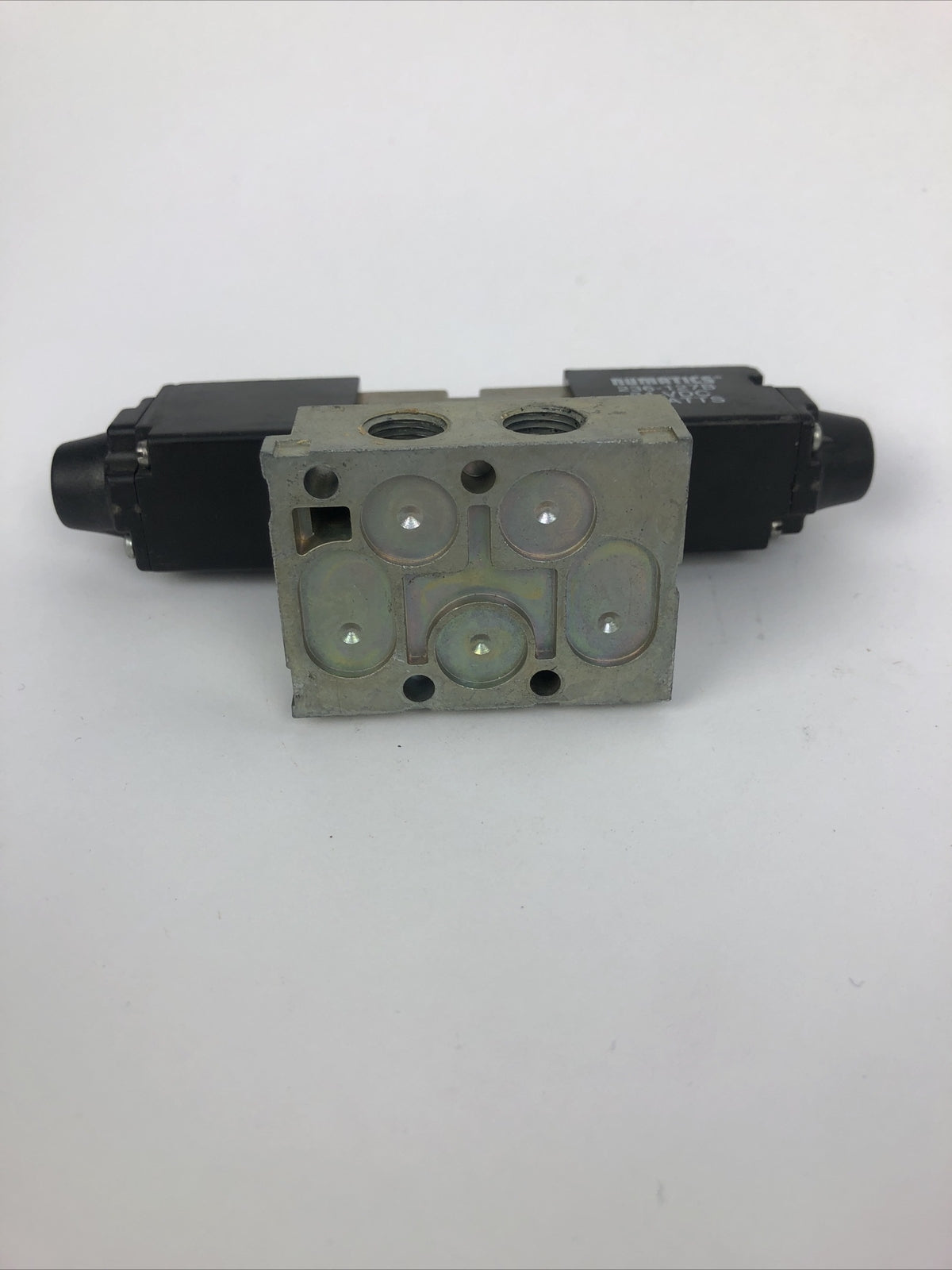NUMATICS PNEUMATIC VALVE 031SS4004000061. W 2 x 236-127B - FSTSHP