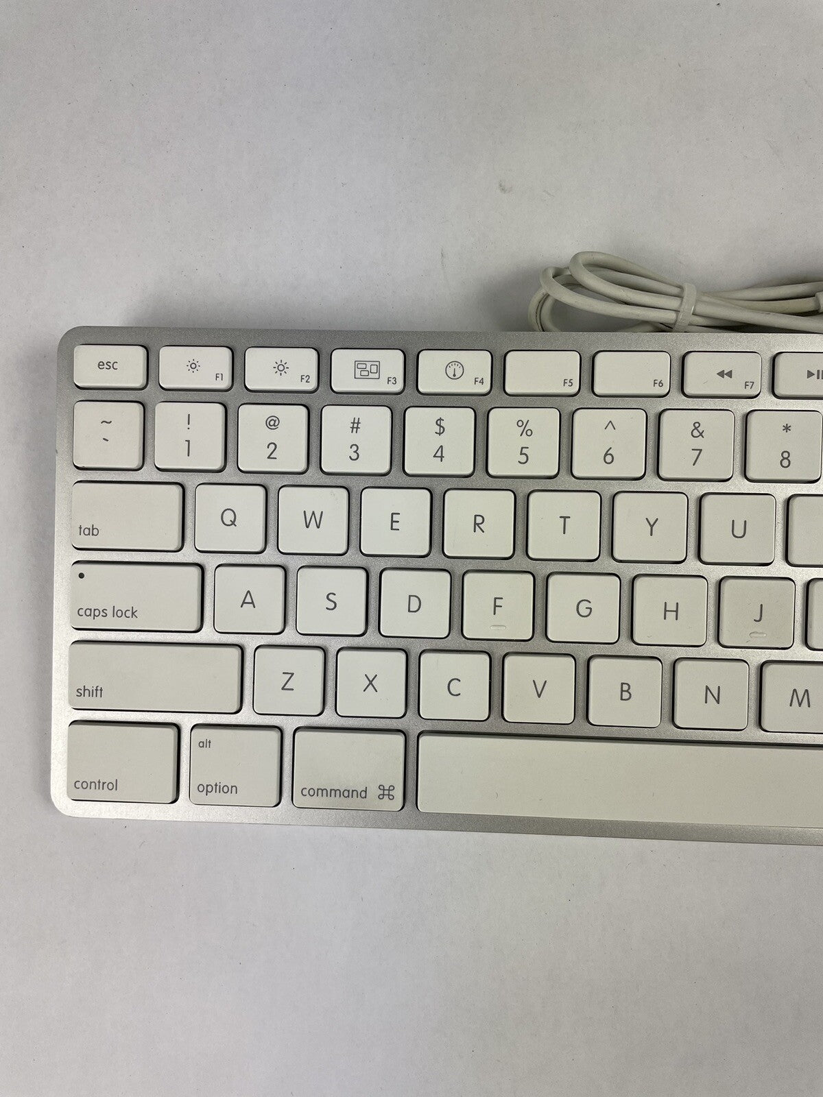 Genuine Apple Wired Aluminum USB Keyboard w/ Numeric Keypad MB110LL/A A1243