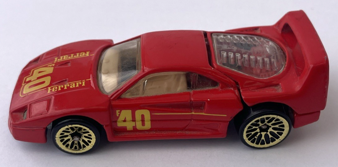 Hot Wheels Ferrari F40 Diecast Car 1988 Red Opening Hood 1:64 Scale Gold Rims