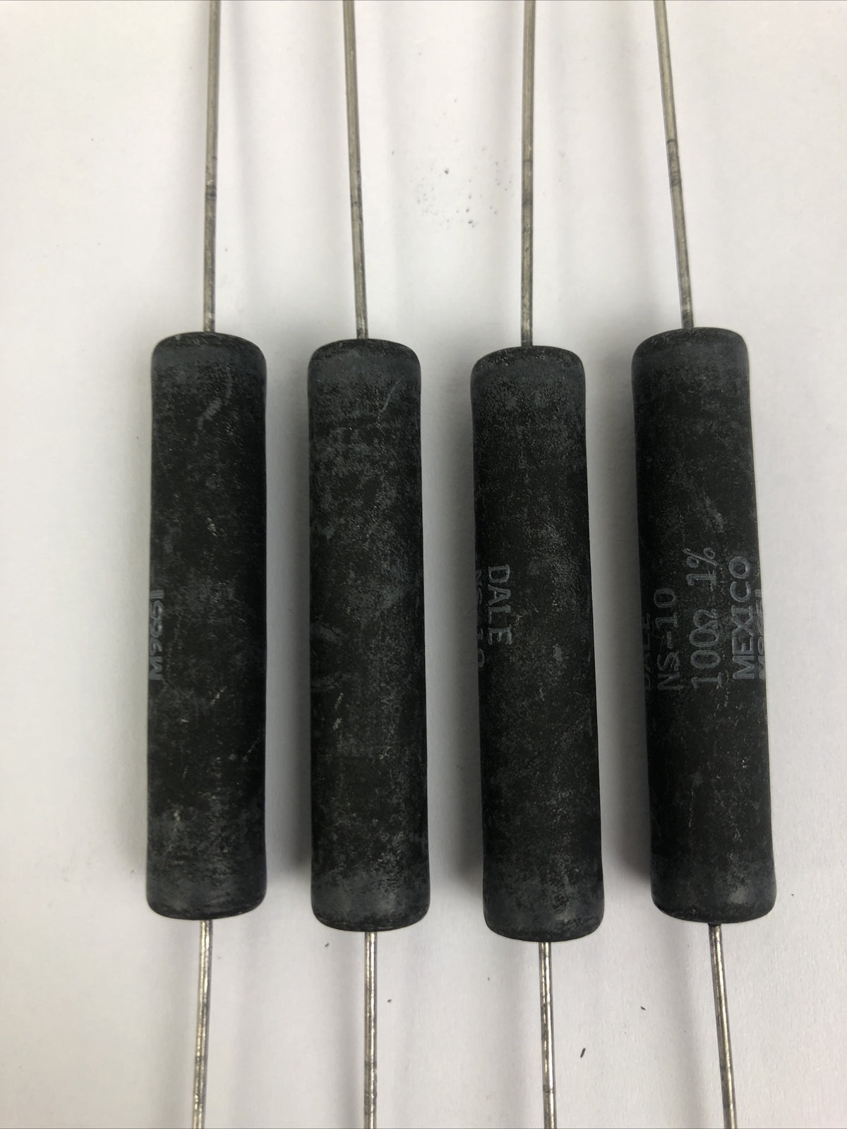 Lot of 4 x Vishay Dale NS-10 100 ohms 1% Wirewound Resistor (s) LOOK