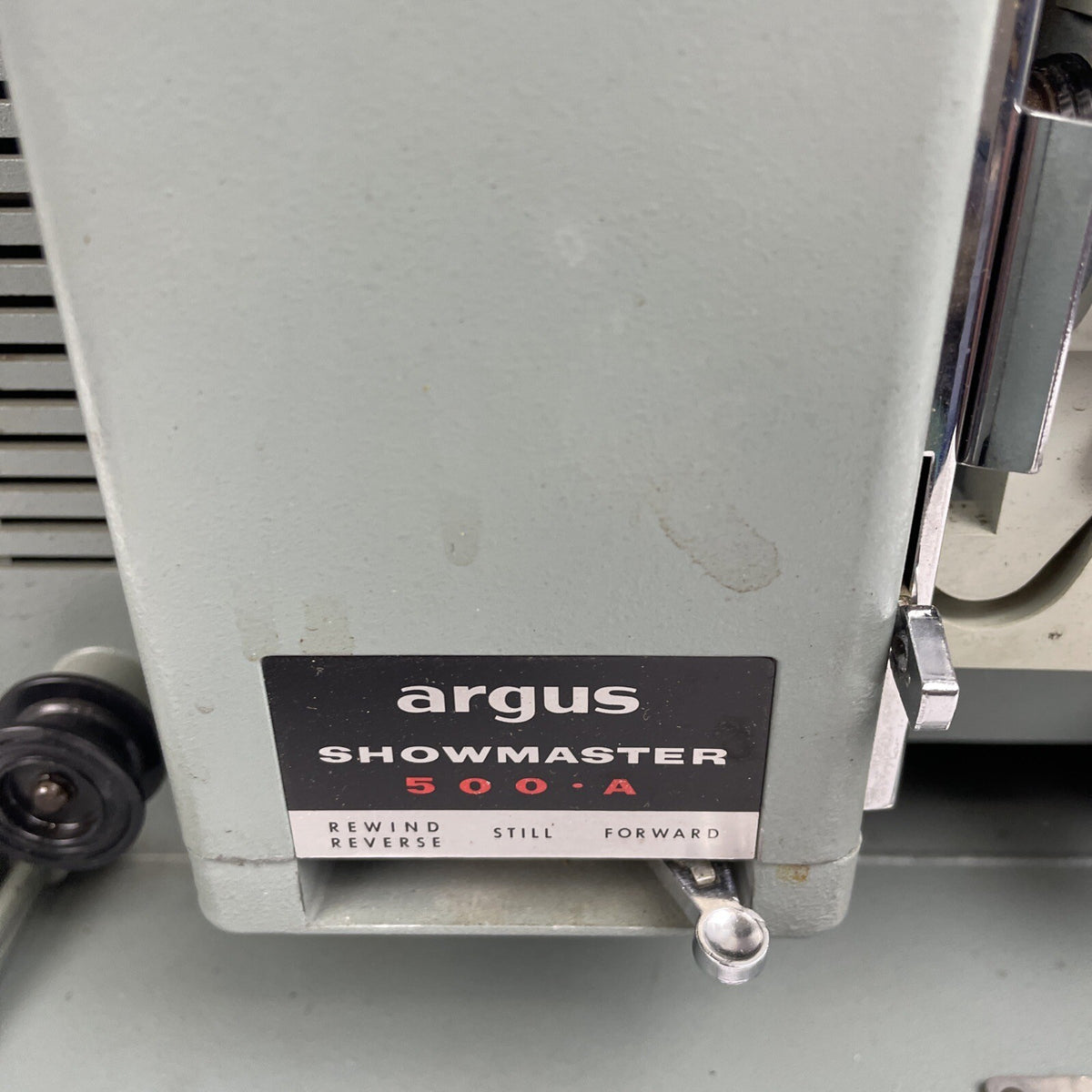 Vintage Argus Showmaster 500 Model S-500 8mm Movie Projector w Case UNTESTED