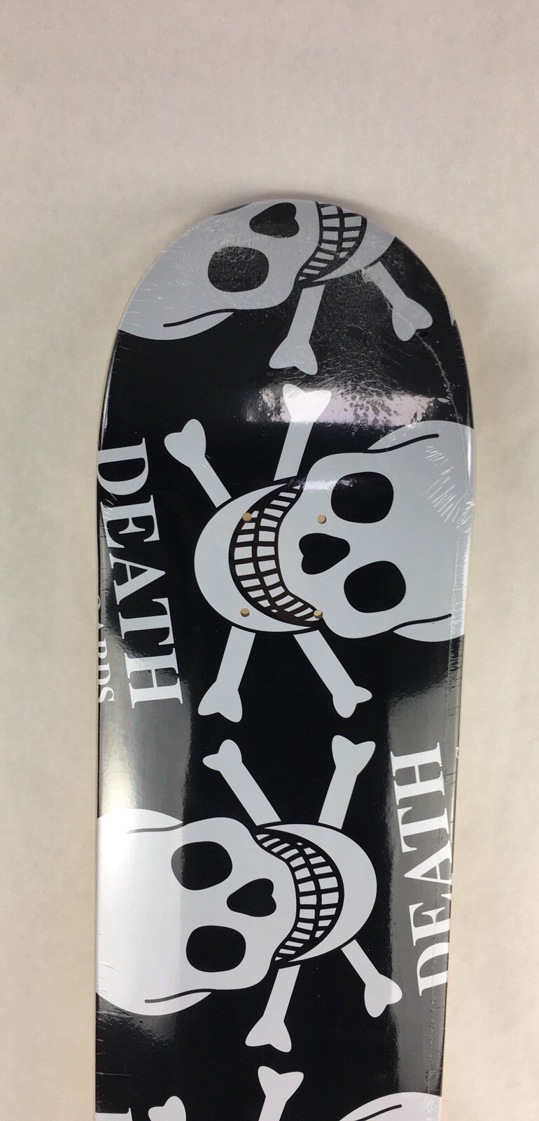 Death Alternate Skulls deck - Death Skateboards 8.0 " with grip & free shipping