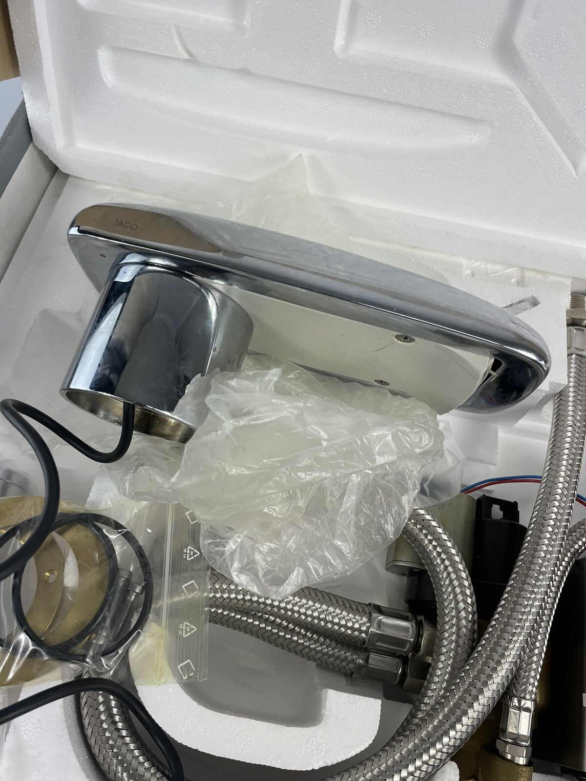 Jado Jean Nouvel 821/015/100 electronic bathtub mixer with pull-out spray polished chrome