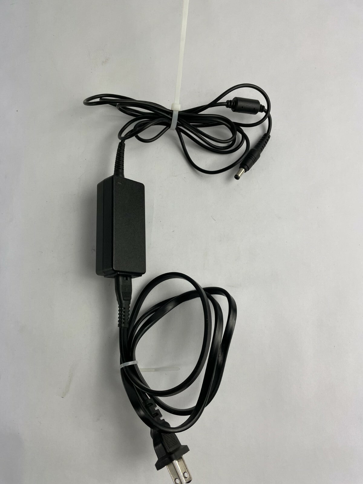 Genuine Delta AC/DC Adapter ADP-36EH C Output 12 V 3 A Power Supply Adapter A85