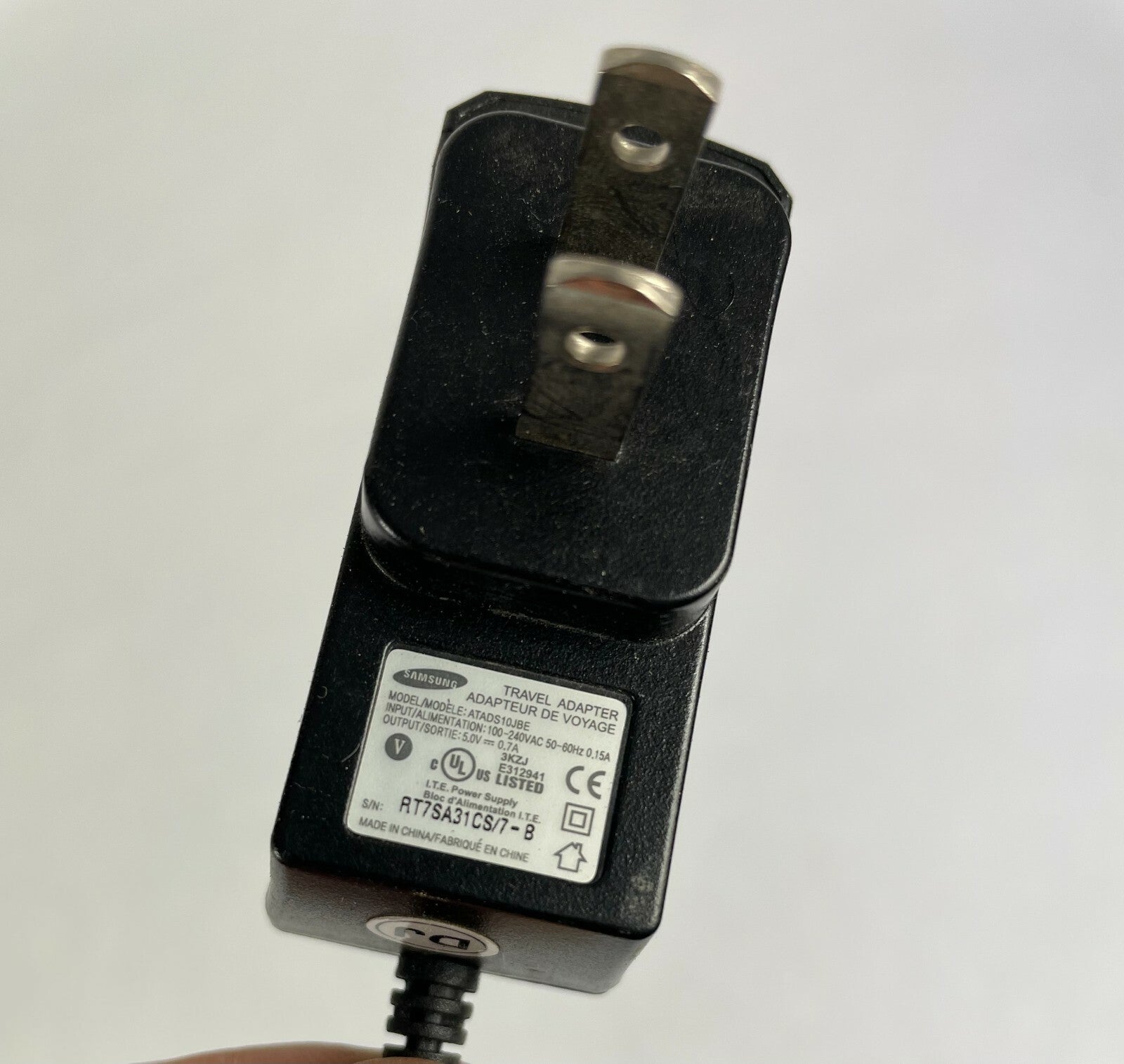 Genuine Samsung ATADS10JBE AC Adapter Output 5 V 700mA Power Supply Adapter A62