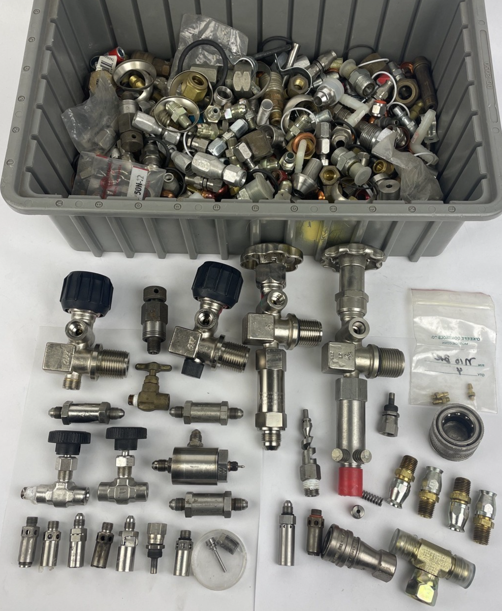 HUGE LOT OF ASST. HYDRAULIC ADAPTERS / FITTINGS SS STEEL, BRASS, JIC Parker GFI