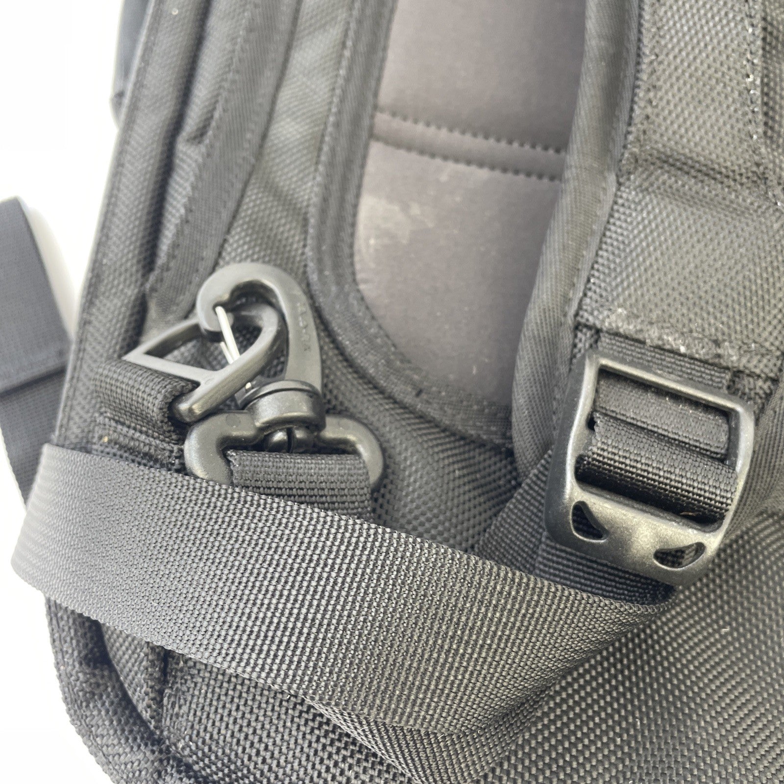 Timbuk2  x DELL " Stuck In The M Middle With You " Messenger Bag Black Laptop