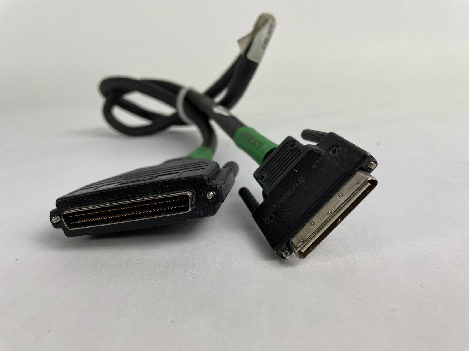 Avid 0070-00502-01 40in Cable with VHDCI-68HD SCSI Connectors for U160 SE Mode 