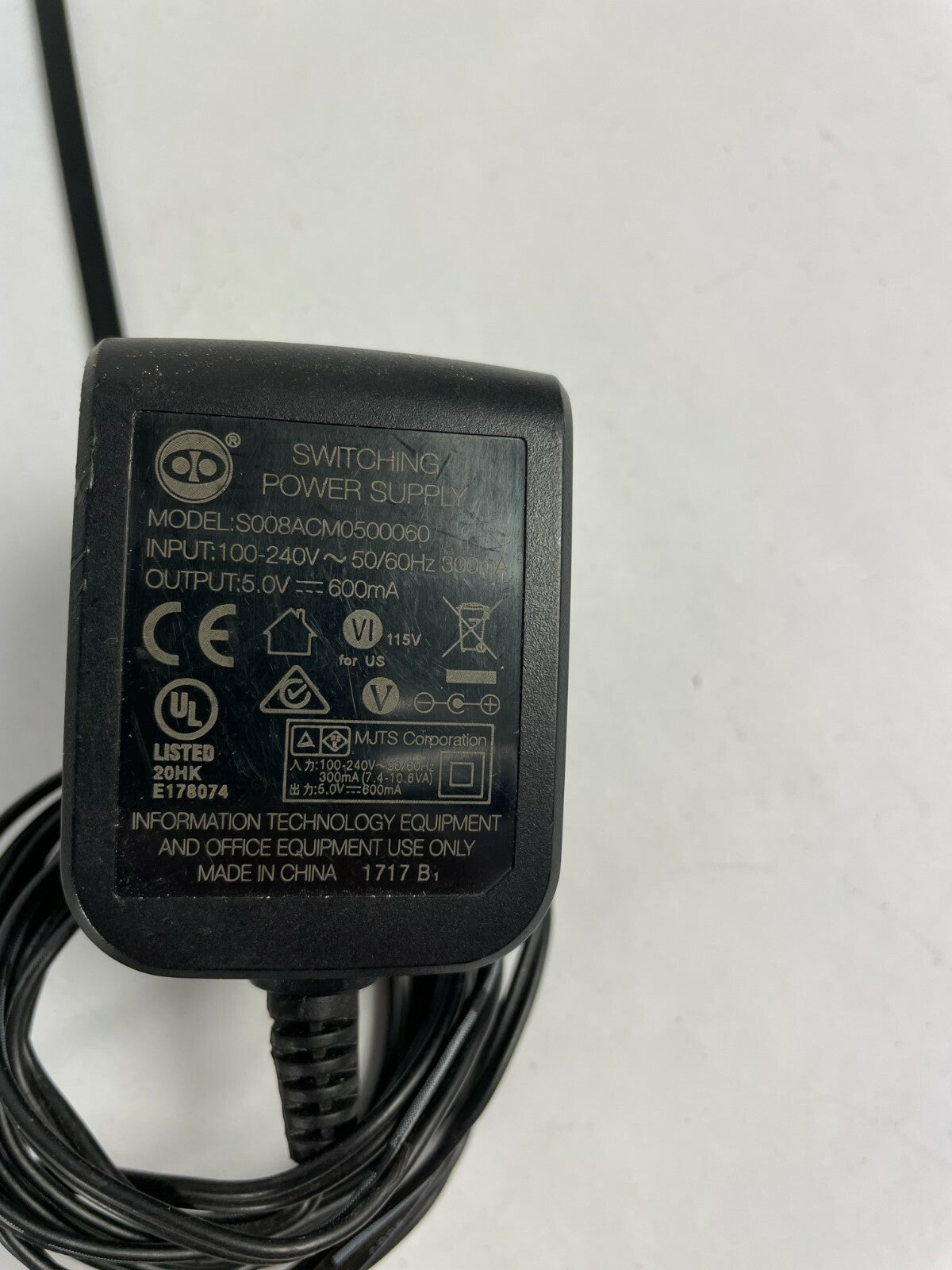 Genuine  AC Adapter S008ACM0500060 Output 5 V 600mA Power Supply Adapter A62