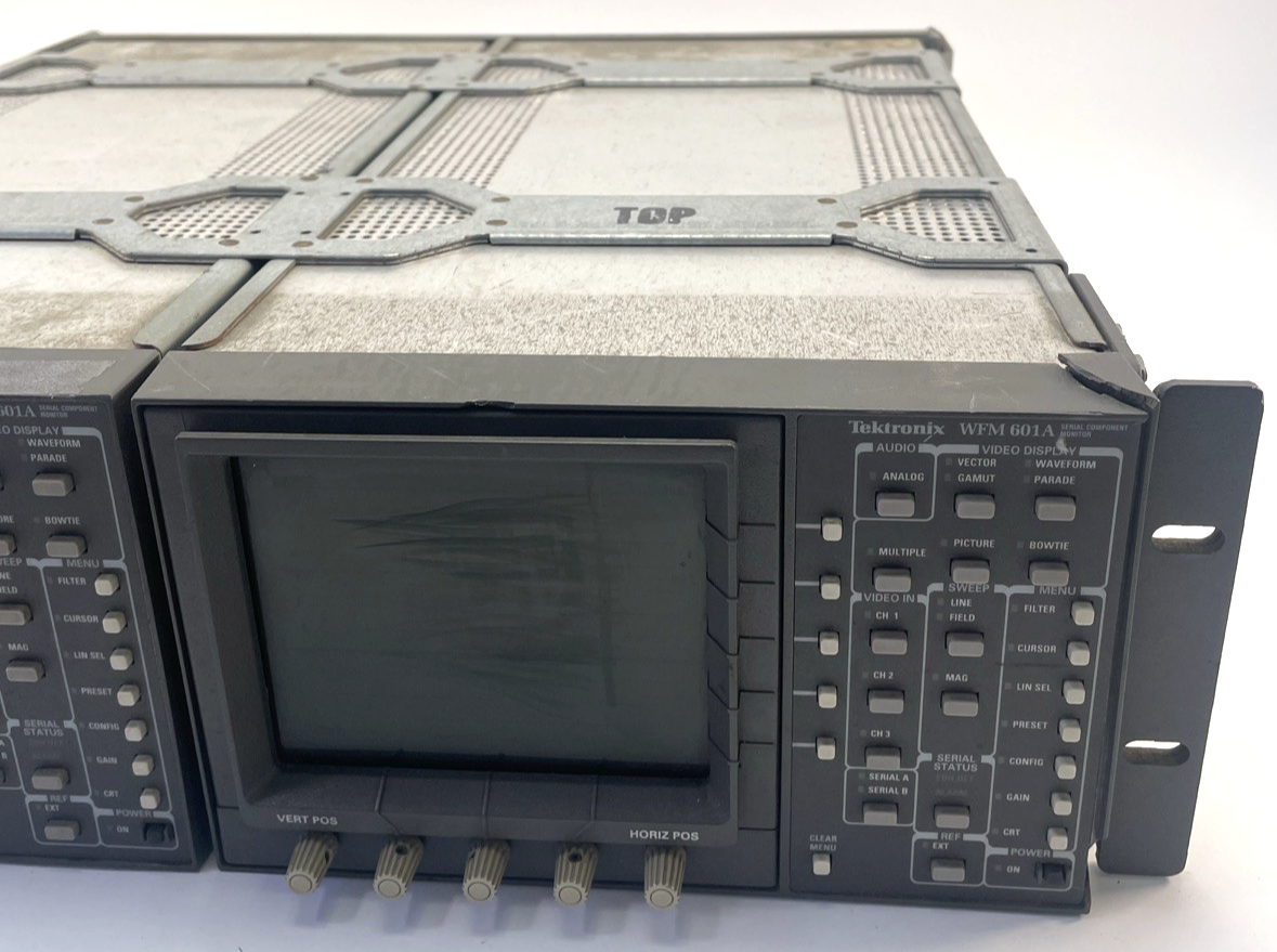 TEKTRONIX Model WFM 601A Special Component Monitor Lot of 2 W Rack Mount Case