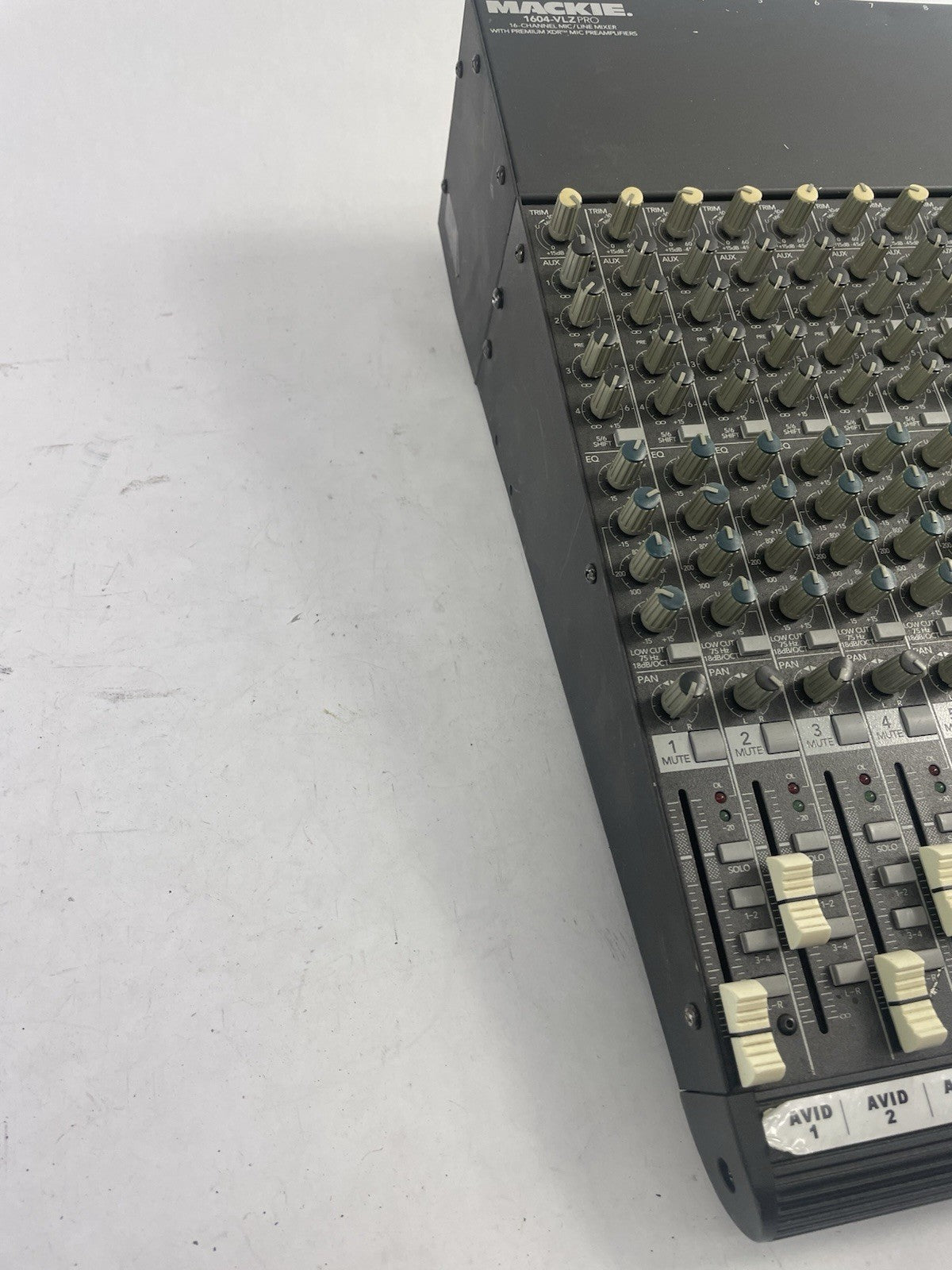 Mackie 1604-VLZ PRO 16 Channel Mic Line Mixer