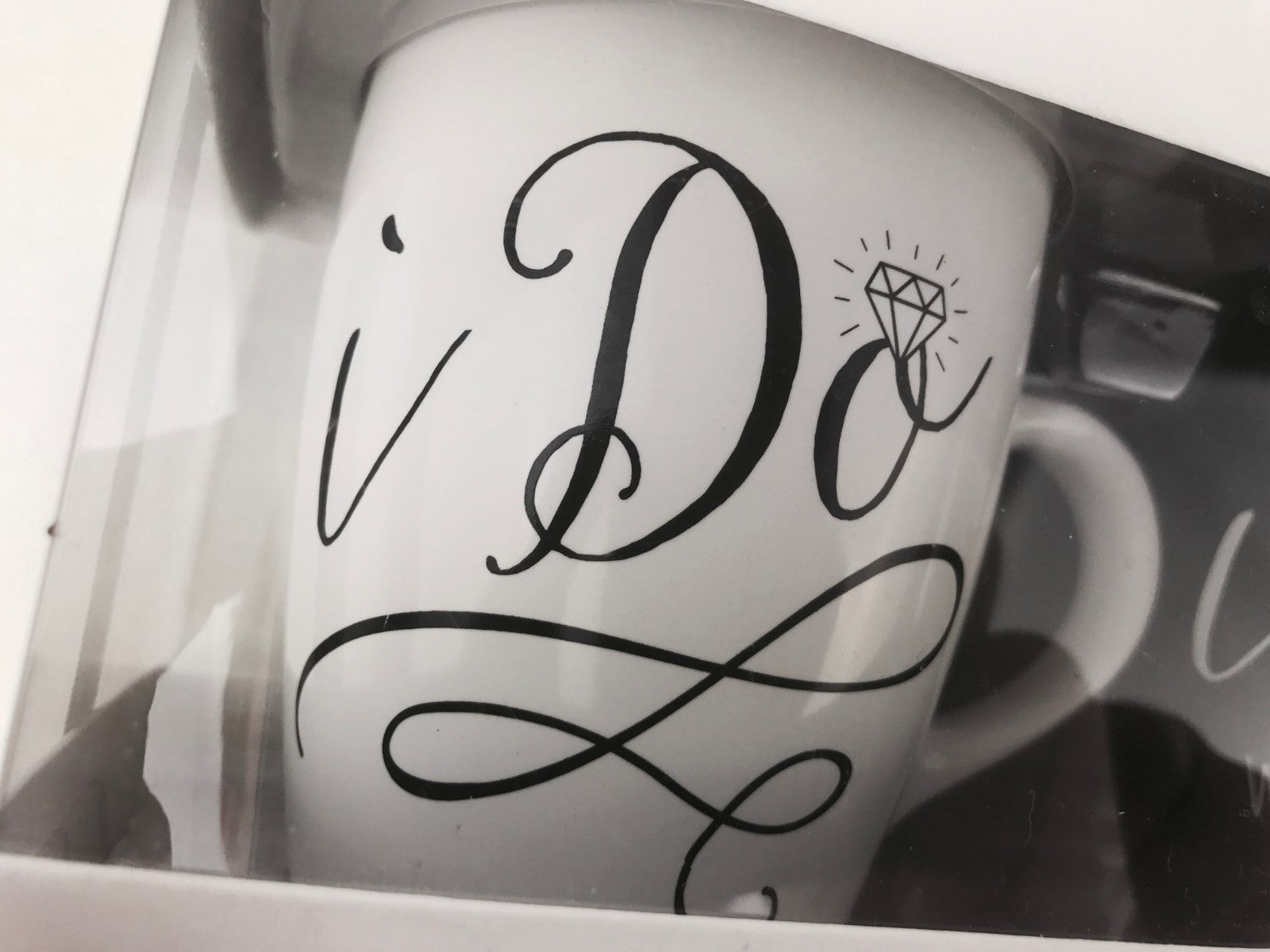 SET of 2  Porcelain Coffee Tee Mugs THE BRIDE THE GROOM + Gift Box FUNNY GIFT