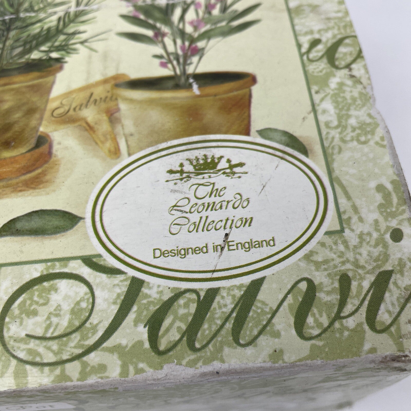 Windsor UK The Leonardo Collection Lavender Spice Decorative Teapot 5.5" Tall