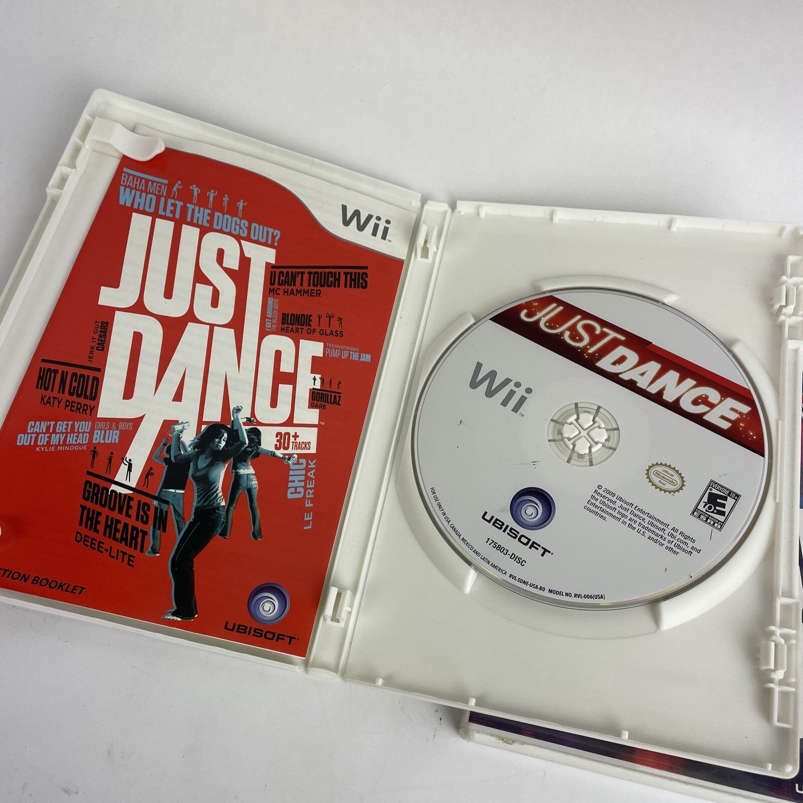 Just Dance & Just Dance 3 ( 2 x Nintendo Wii ) Complete with Manual s , Clean