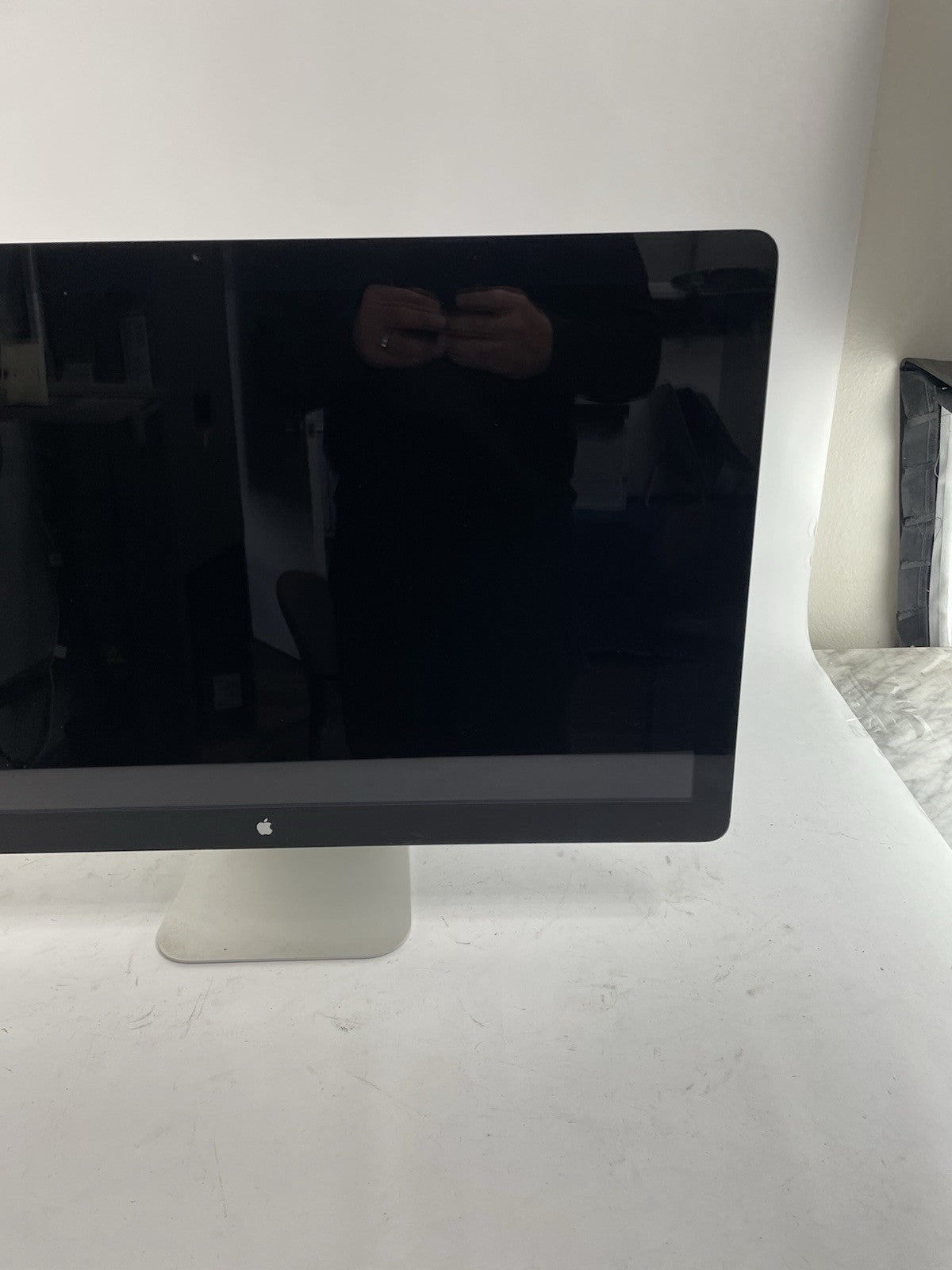 Apple Thunderbolt A1407 27" Widescreen Monitor Silver BLACK SCREEN Part repair