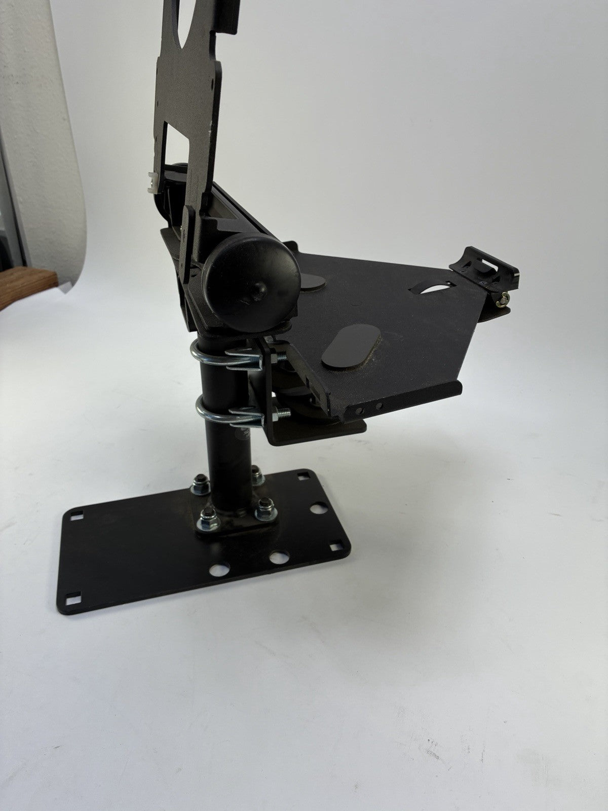 Gamber Johnson 7160-0075 Motorola MW800 MW810 Pedestal Computer Mount Heavy Duty