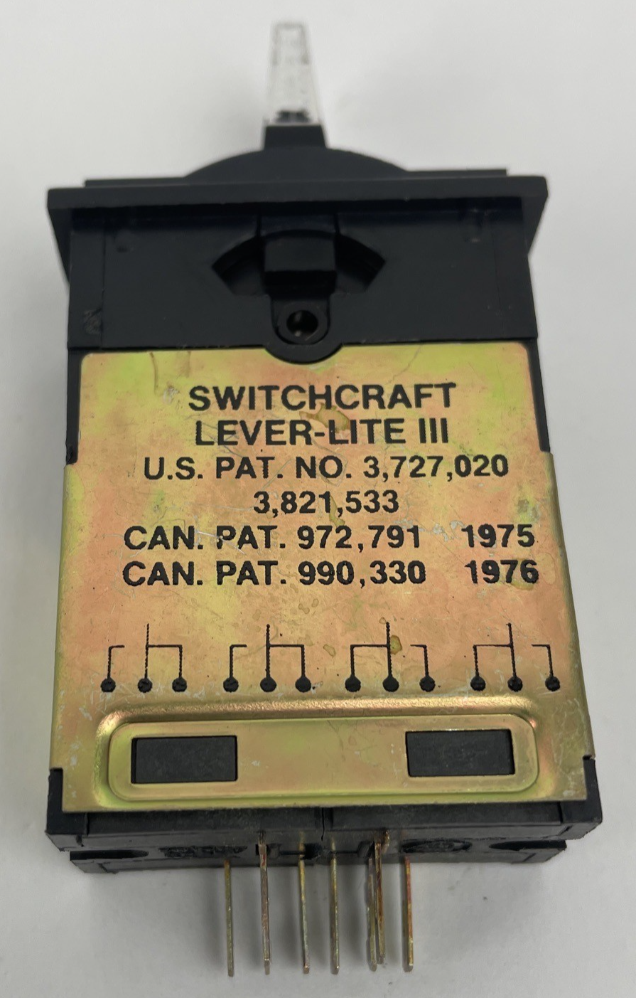 1 NOS Switchcraft 84324X Lever-Lite III Illuminated Switch / Non-Locking