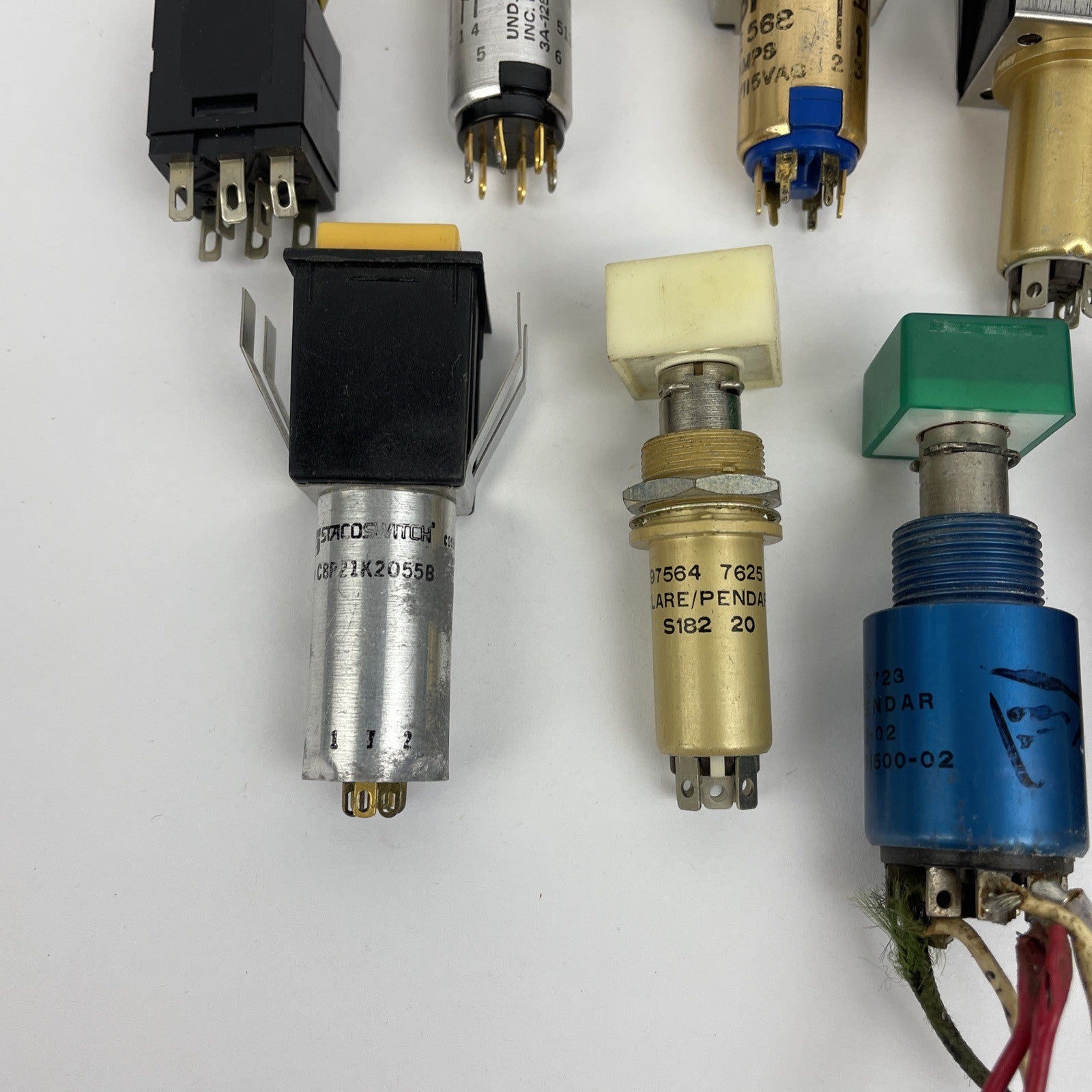 Lot of Assorted AMPEX UND LAB DIALITE IPI Illuminated Push Button Switch - LOOK